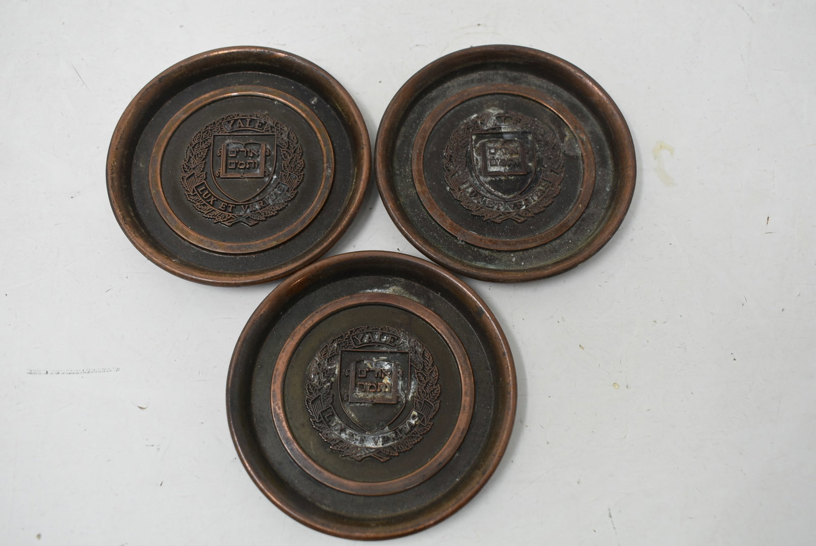 Set of 3 Vintage L.E. Mason Yale Copper Coasters (1 of 4)