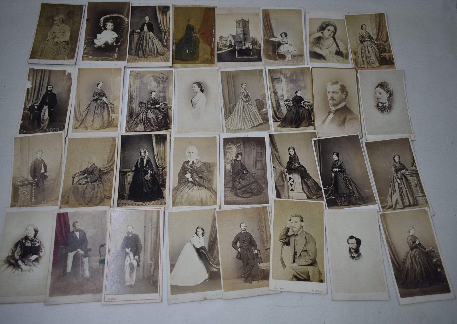 Group of 32 Antique Cabinet Cards Photos (1 of 7)