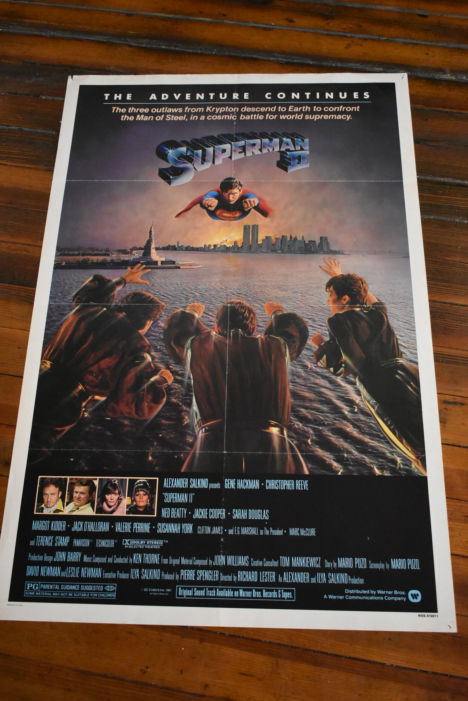 Superman II Original One Sheet Movie Theater Poster 41 x 27: Superman II Original 1 Sheet Movie Theater Poster 41x27. In very good condition, has pinholes in corners.Will be rolled for shipping.