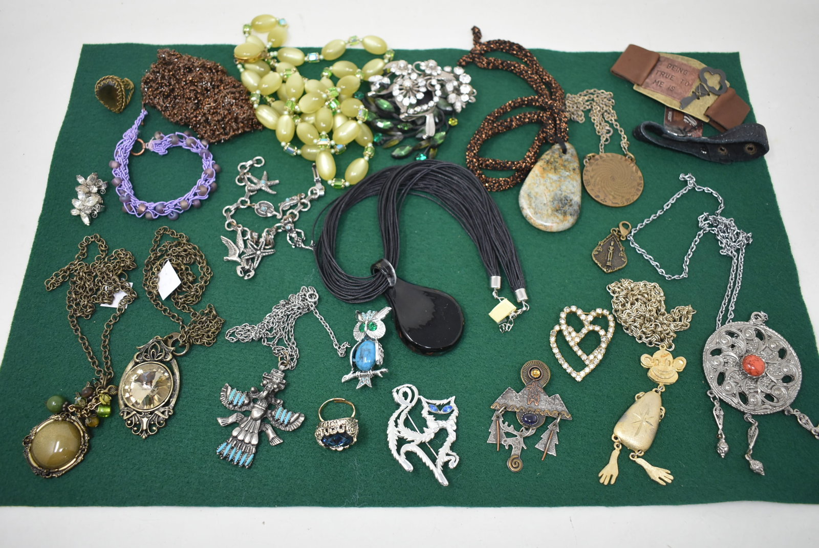 Lot of Costume Jewelry (1 of 4)