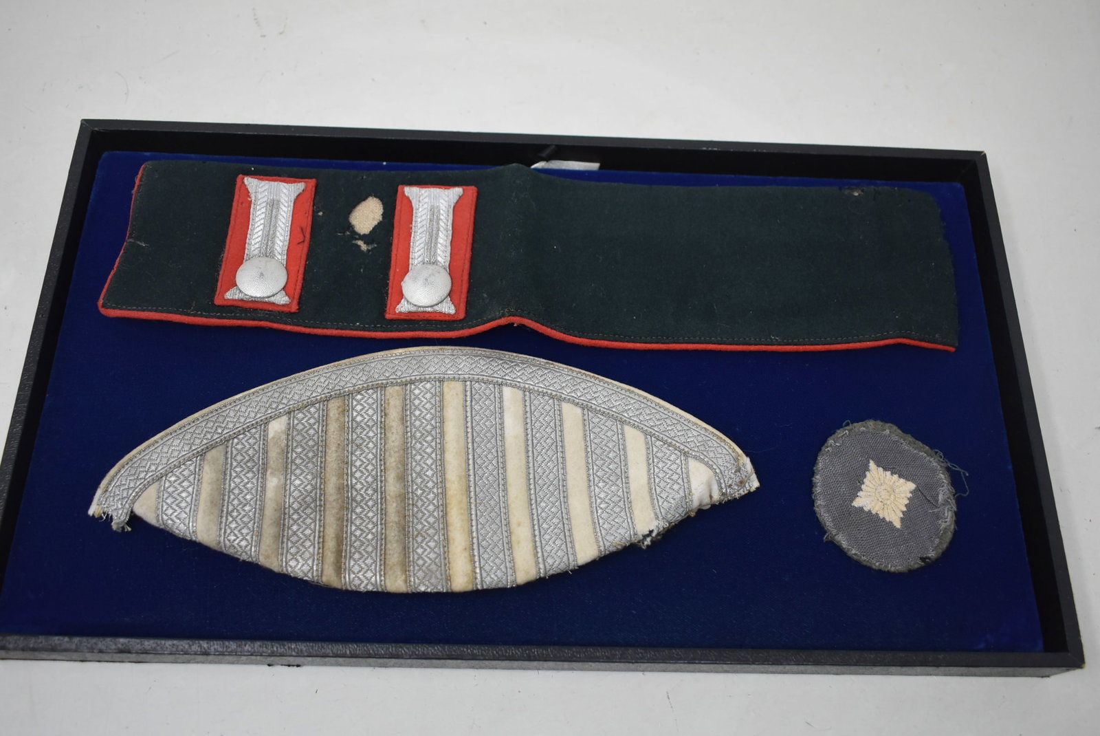 WWII Lot, German Swallow's Nest, Cuff from German Waffenrock & Pip (1 of 2)