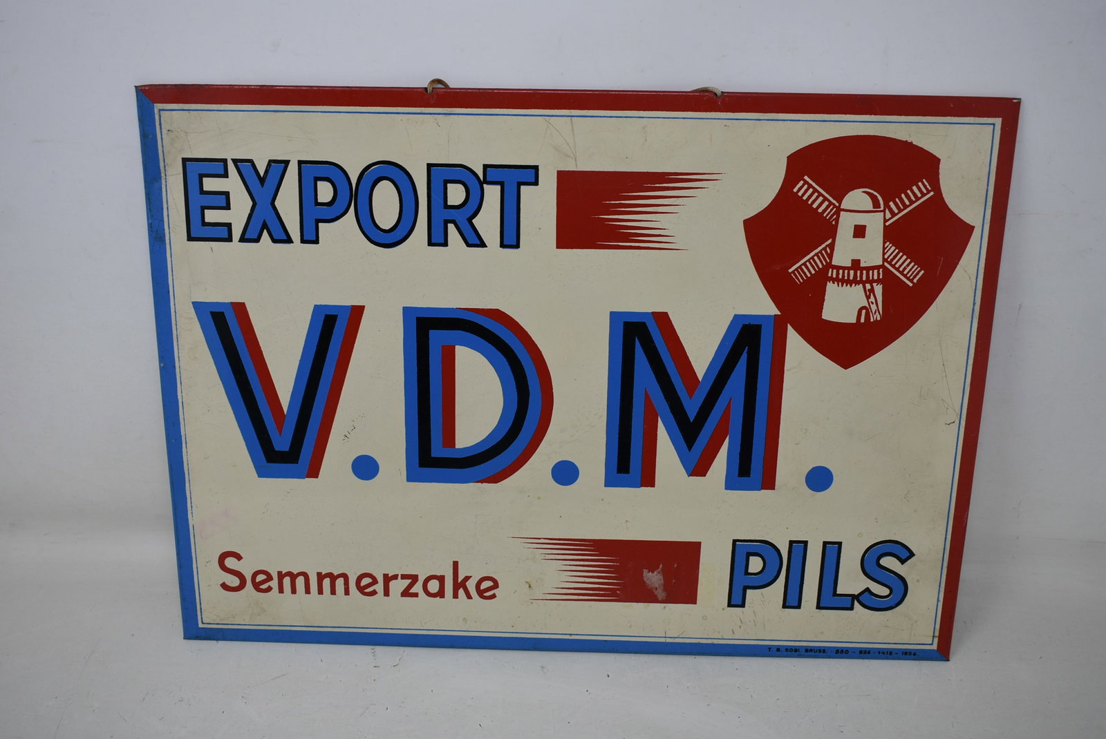 VDM Pils Export Tin Sign: VDM Pils Export Tin Sign measuring 13.5"x9.5". In good condition with light spotting.