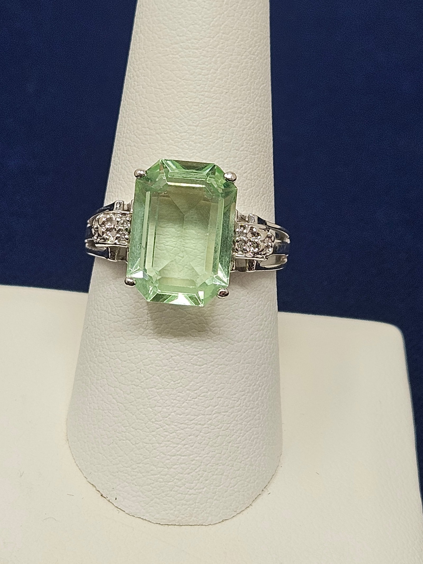 14K White Gold Art Deco "Uranium Spinet" Emerald Cut Ring: 14K White Gold with "Uranium Spinet" Emerald Cut Ring, size 8.5. It weighs 5.2 grams