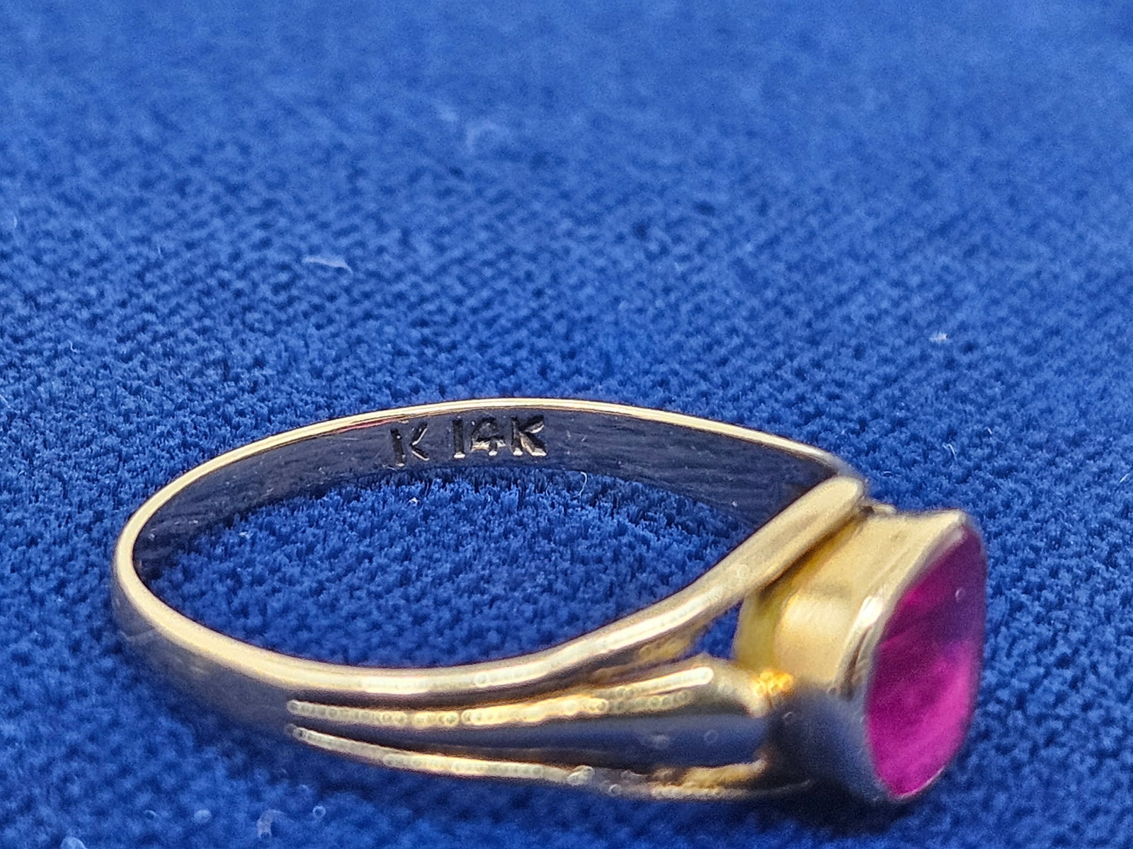 14K Gold Vintage Ruby Solitaire Ring - 4