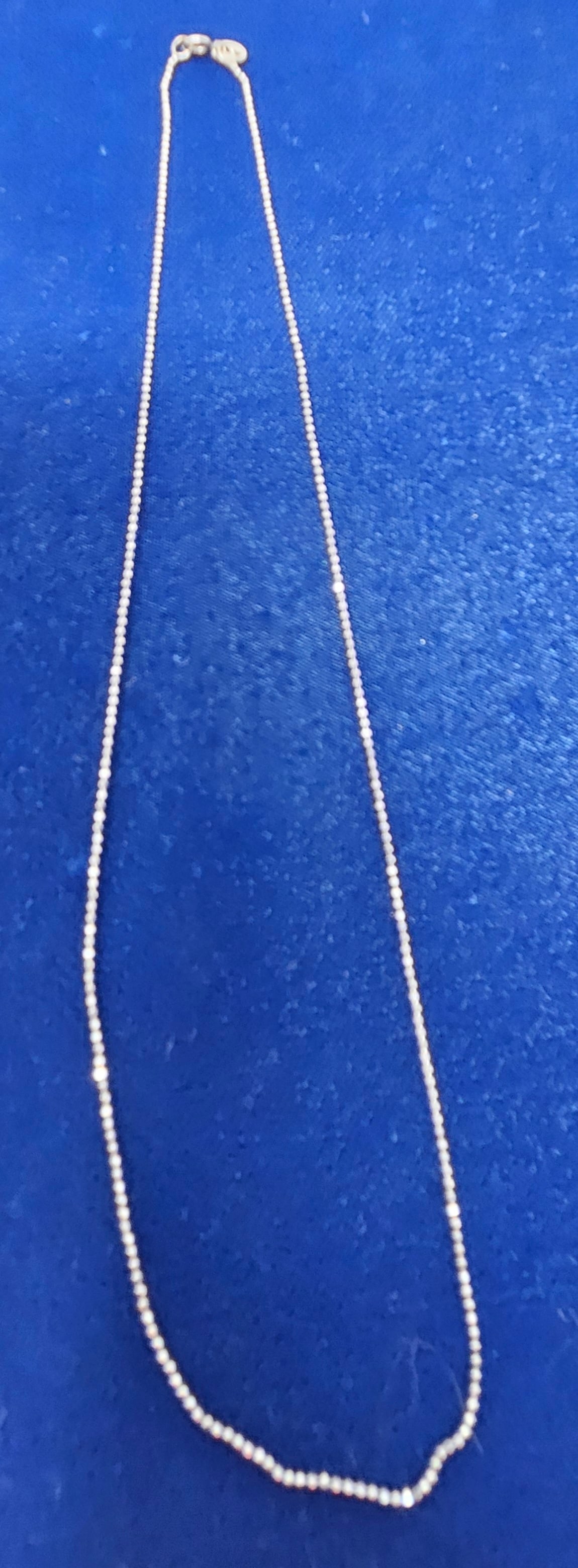 14k White Gold 16" Ball Chain Italy: 14K White Gold 16" Ball Chain Italy. It weighs 1.6 grams