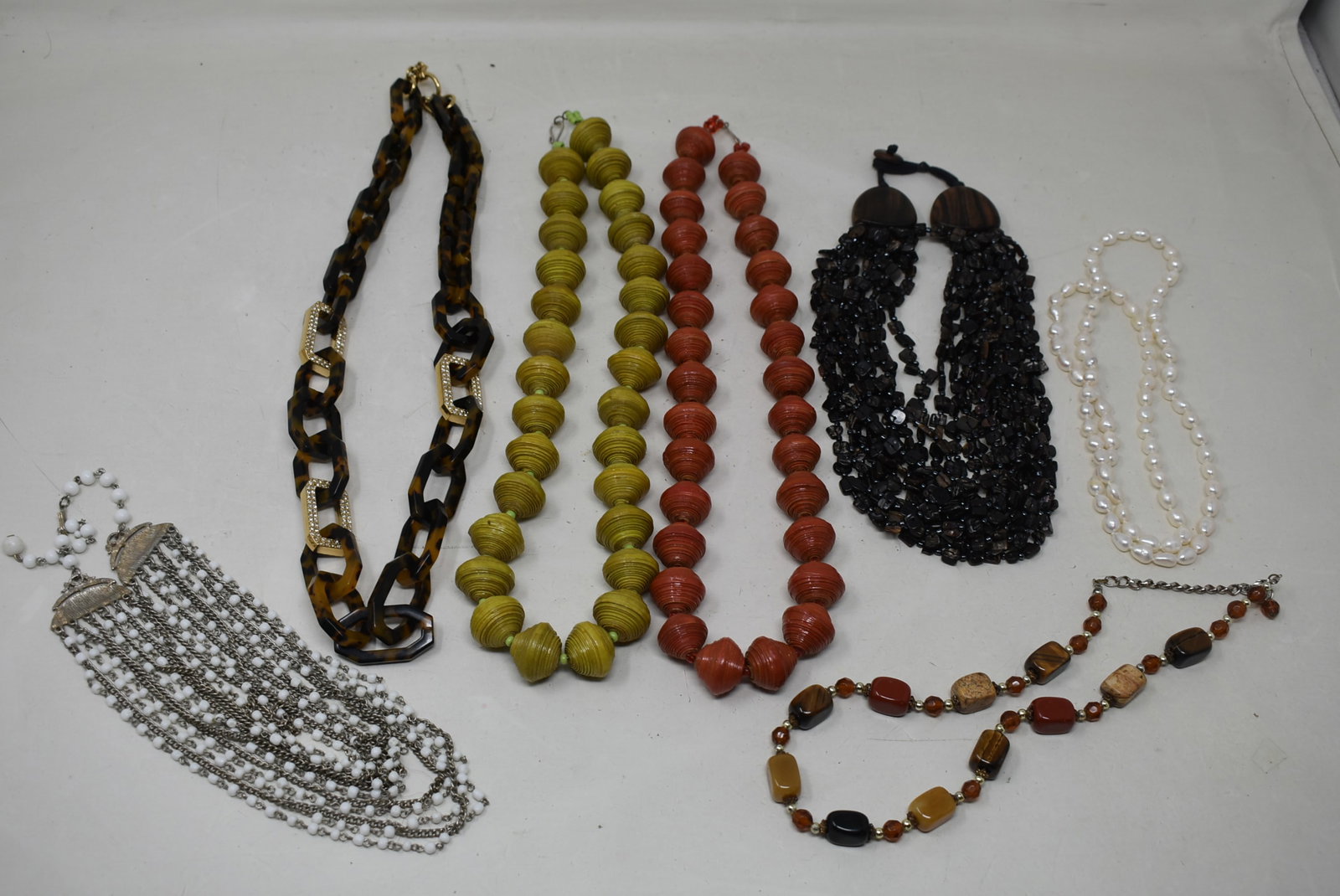 Group of 7 NICE Fashion Necklaces (1 of 5)