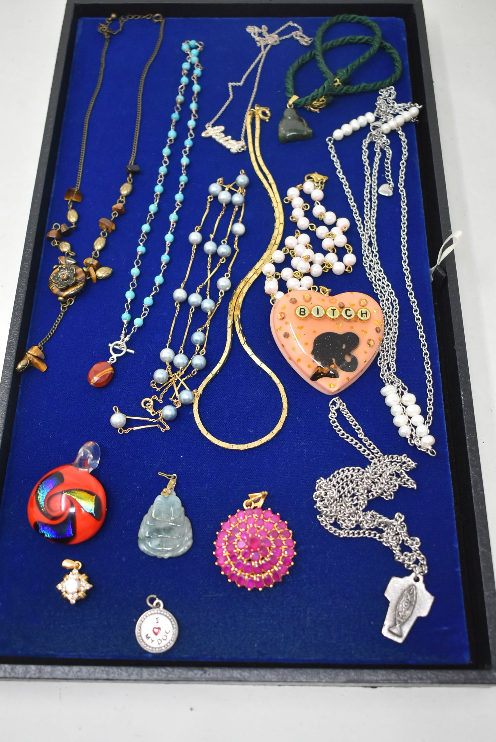 Nice Lot of Wearable Costume Jewelry (1 of 5)