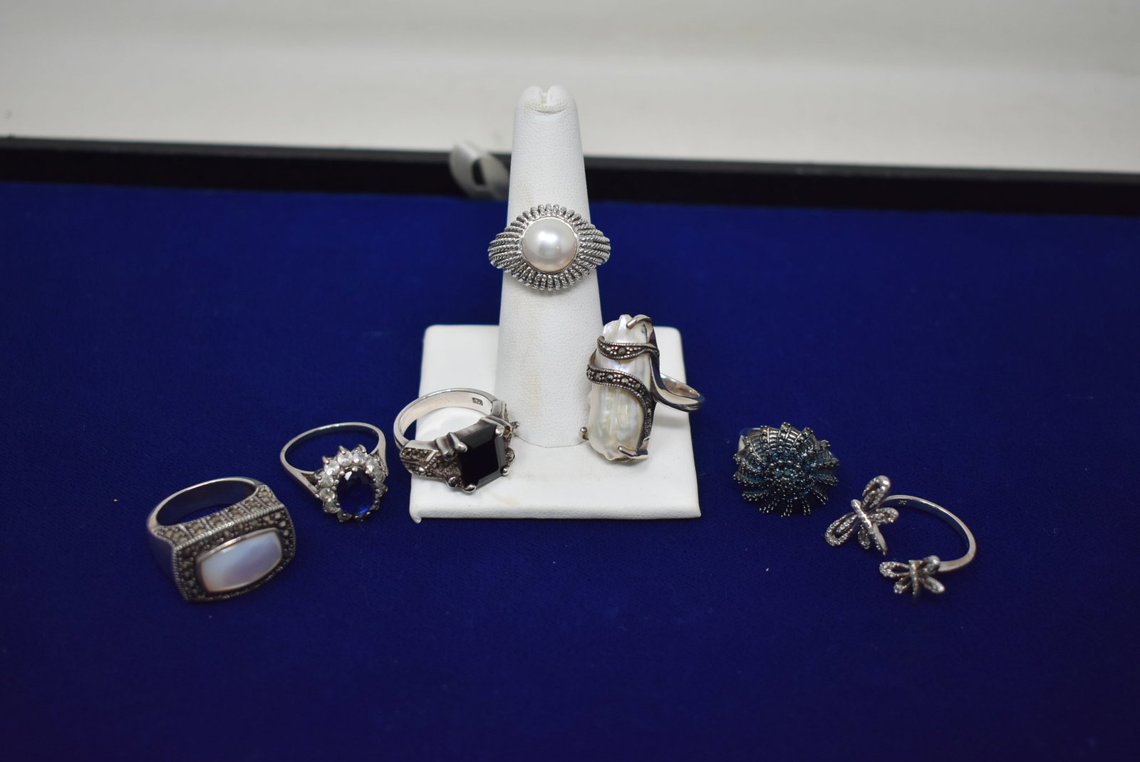Lot of 7 Sterling Silver Rings: A Group of 7 Sterling Silver Rings, all in good condition, assorted sizes.