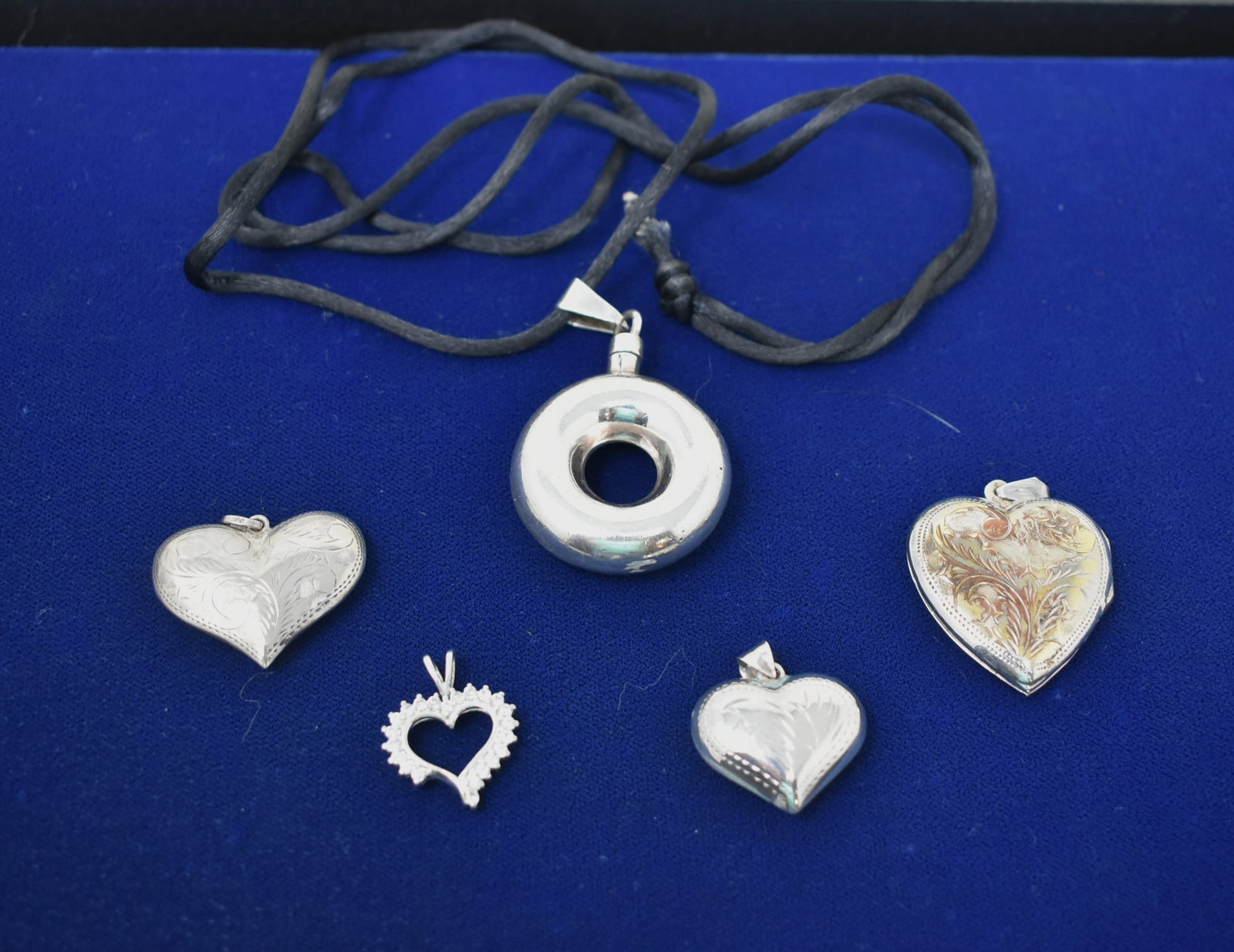 Group of 5 Sterling Silver Pendants (1 of 3)