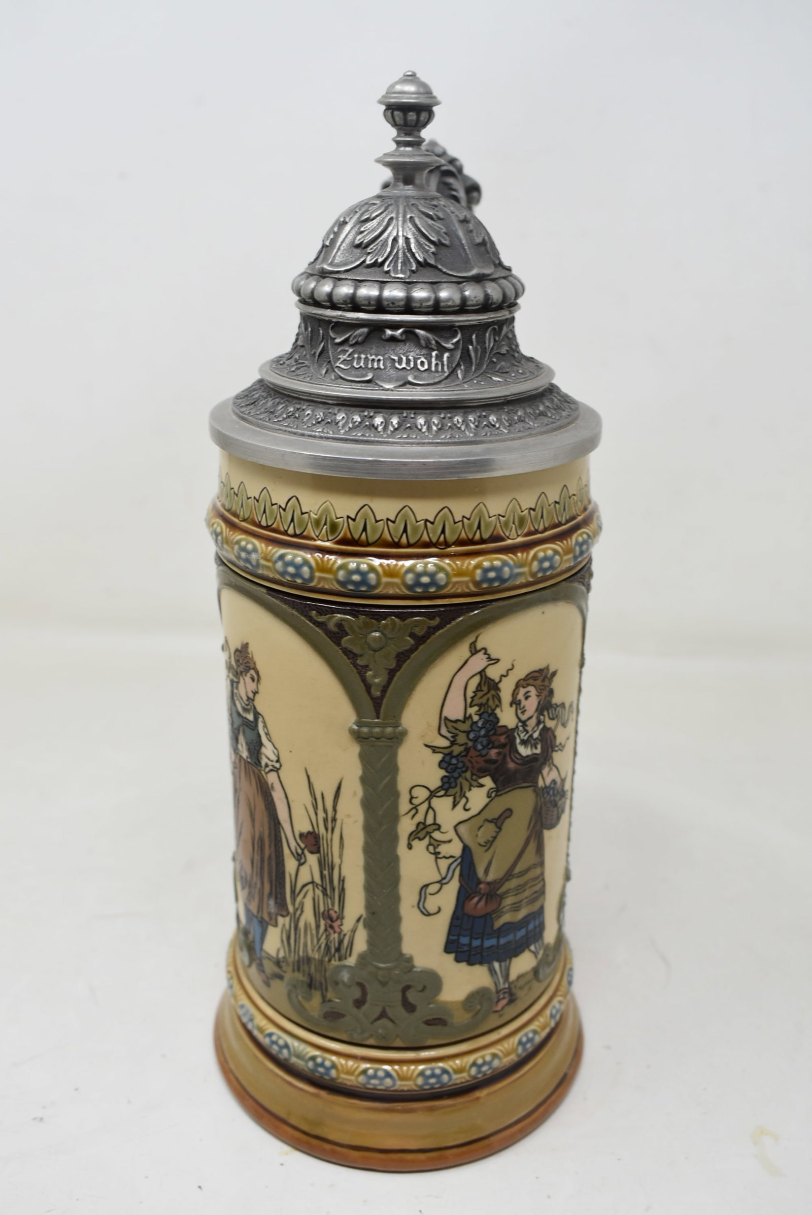 Mettlach #1972 1/2 Liter Lidded Beer Stein (1 of 7)