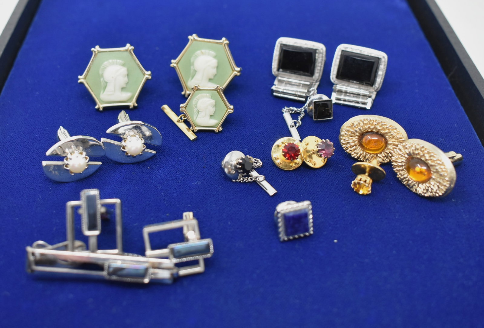 Group of Vintage Cufflinks & Tie Tacks: A Group of Vintage Cufflinks and Tie Tacks including 3 sets. Total of 5 pairs of cufflinks and 8 tie tacks. Very nice condition.