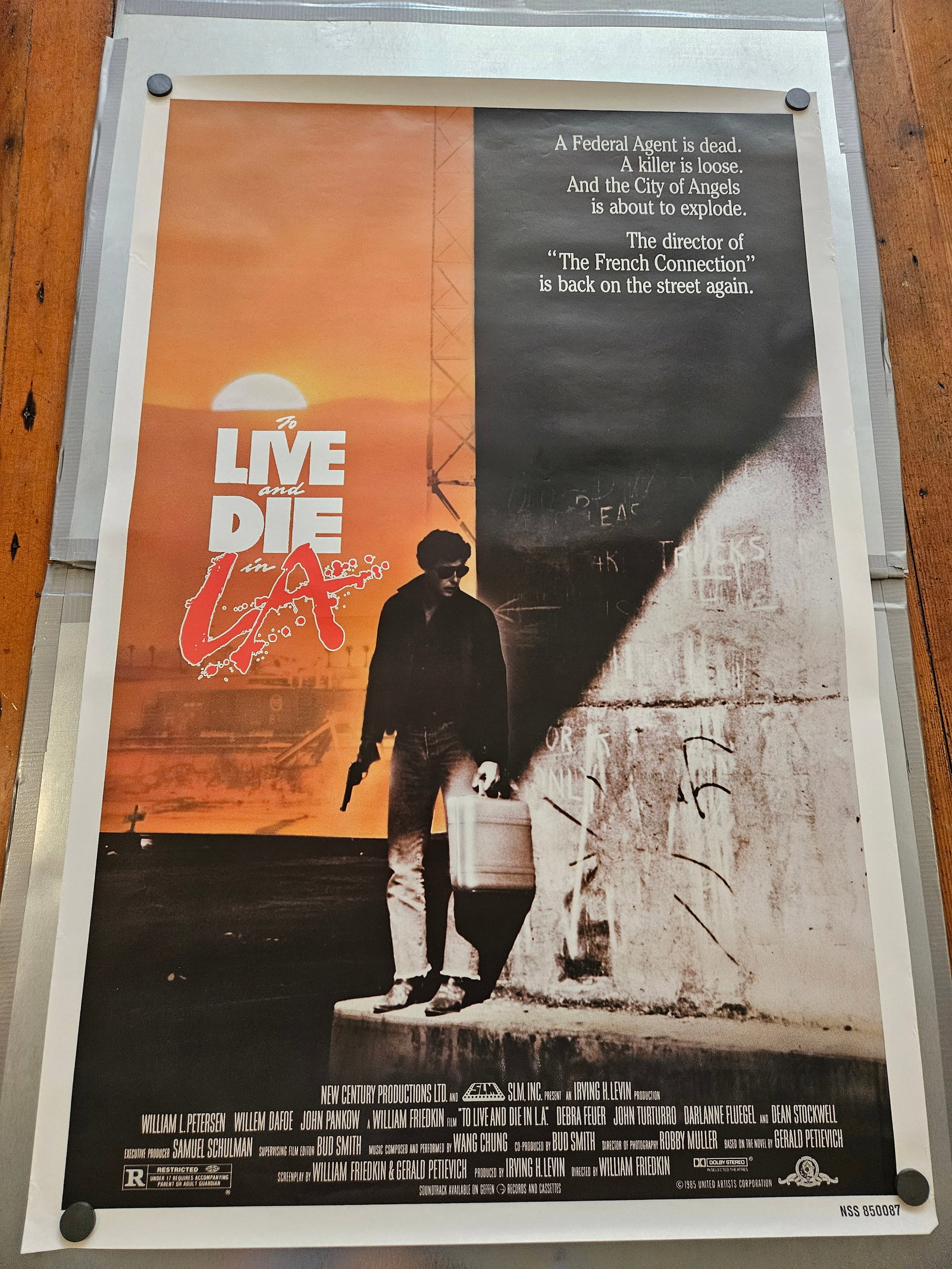 To Live and Die in LA Original One Sheet Movie Theater Poster 29X41 Rolled: To Live and Die in L.A. Original Rolled One-Sheet Movie Theater Poster, 29"x41". In very nice condition.