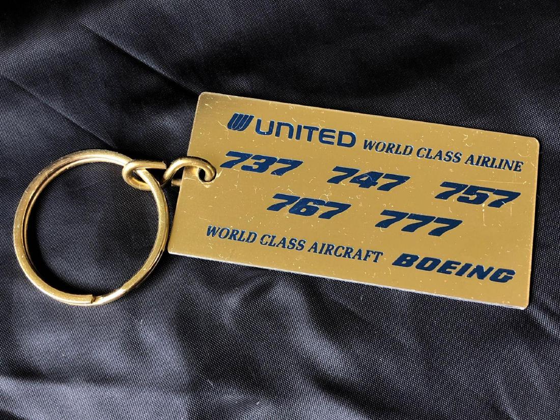 United Airlines World Class Airline Key Chain (1 of 3)