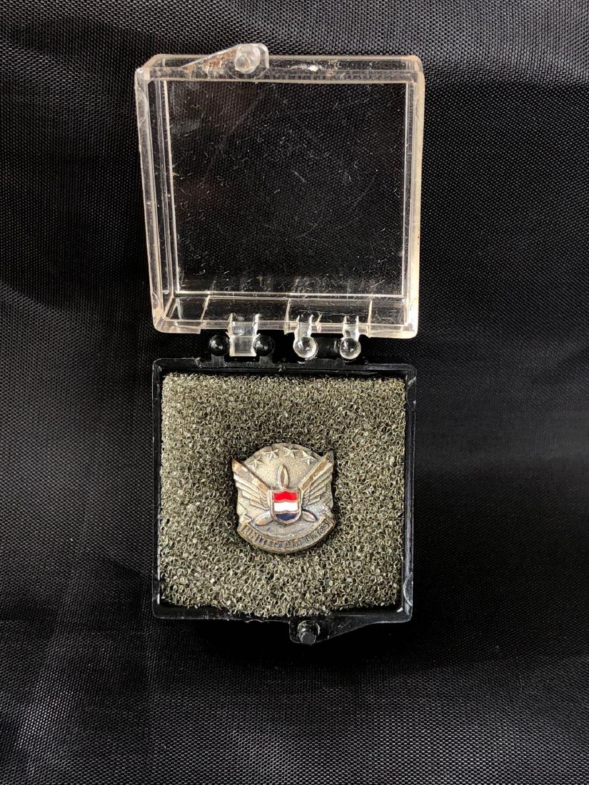 United Airlines Four Star Service Crew Pin (1 of 3)
