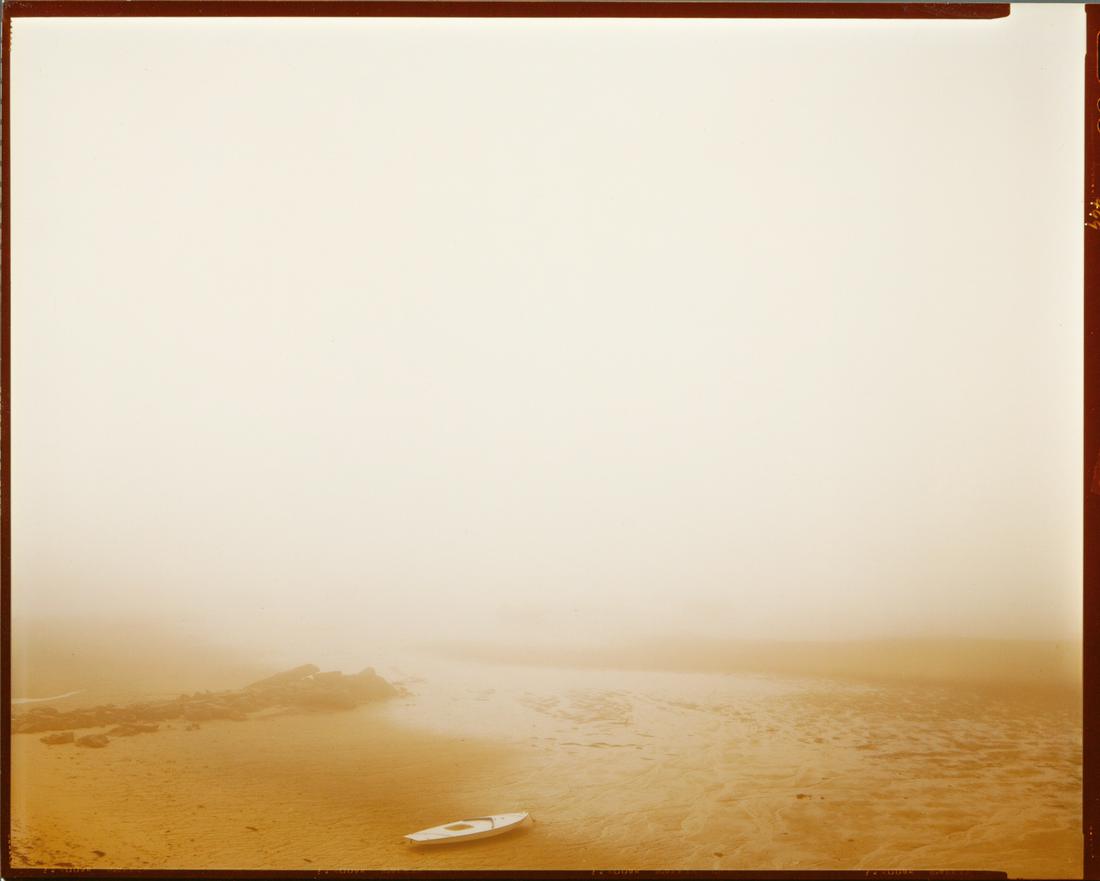 JOEL MEYEROWITZ (* 1938) Beach of Provincetown, 1979: Chromogenic Print, 8x10 inch contact print 20,3 x 25,4 cm Signed, dated and numbered by the photographer in ink on the reverse, edition no. 18/75 The buyers premium for all items exported out of E.C.