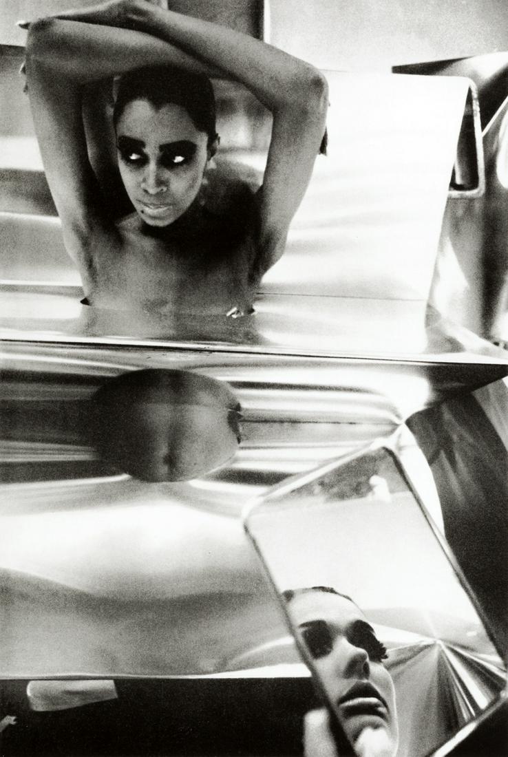 WILLIAM KLEIN (* 1928): WILLIAM KLEIN (* 1928) | 'Qui etes-vous Polly Maggoo?' (Who Are You, Polly Maggoo?), 1966 | Gelatin silver print, printed in the 1990s| Size: 35 x 23,6 cm | Signed and titled by the photographer in pe