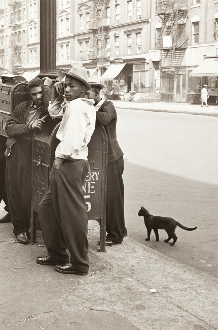 HELEN LEVITT (1913–2009) (1 of 3)