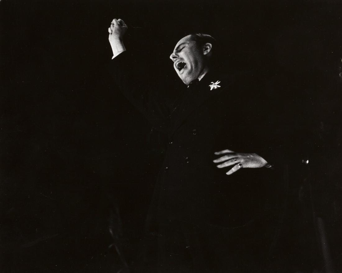 ROBERT CAPA (1913–1954) (1 of 2)