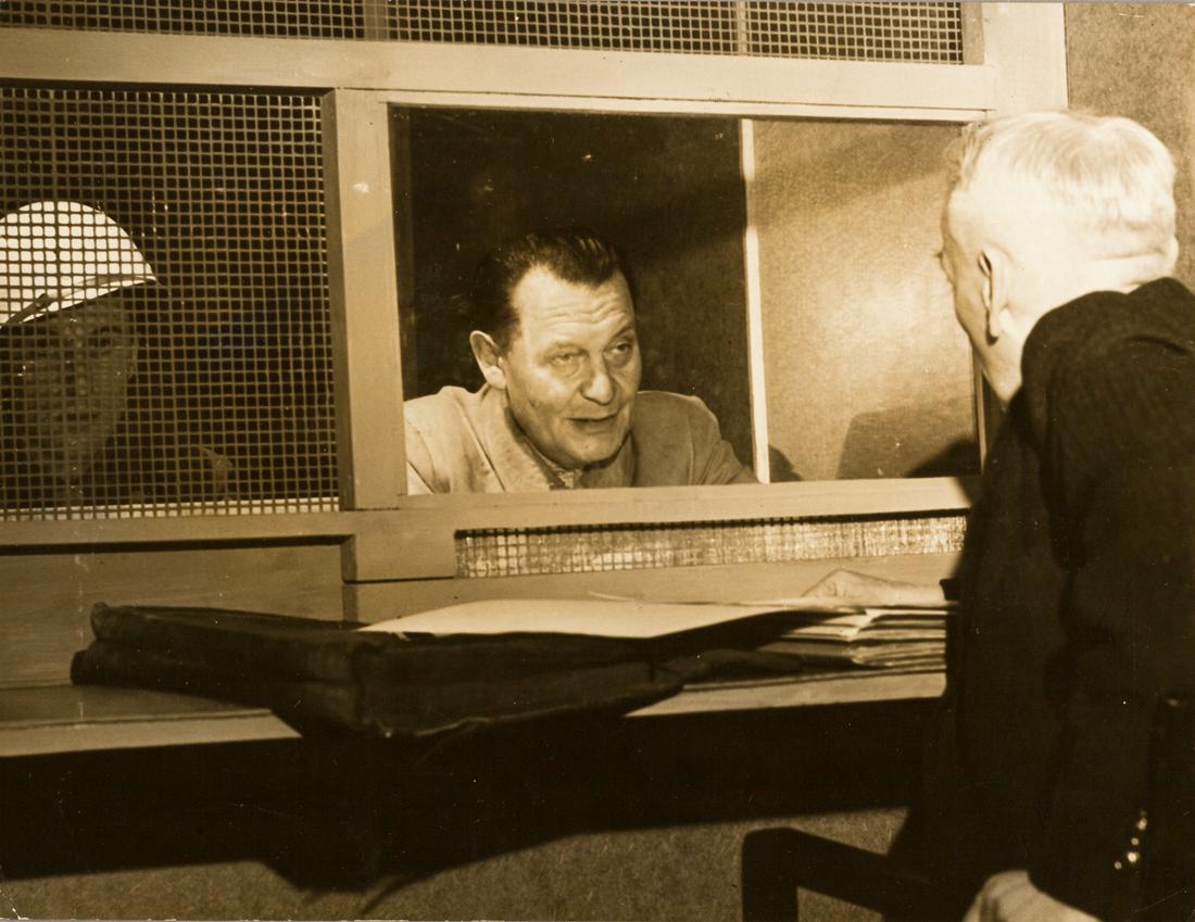 ANONYMOUS PHOTOGRAPHER (1 of 2)