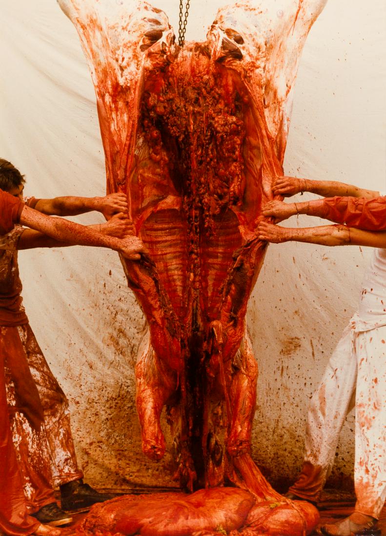 HERMANN NITSCH (1938–2022): HERMANN NITSCH (1938–2022) | ‘Tearing of the lamb’ at the ‘3-Tage-Spiel’, 80th action, Prinzendorf 1984 Image Size: 70 x 50 cm English: Chromogenic print, in very good co