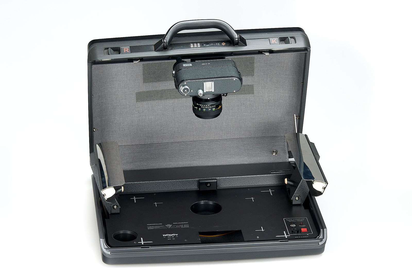 Robot D4  612-2 Repro Outfit (1 of 10)