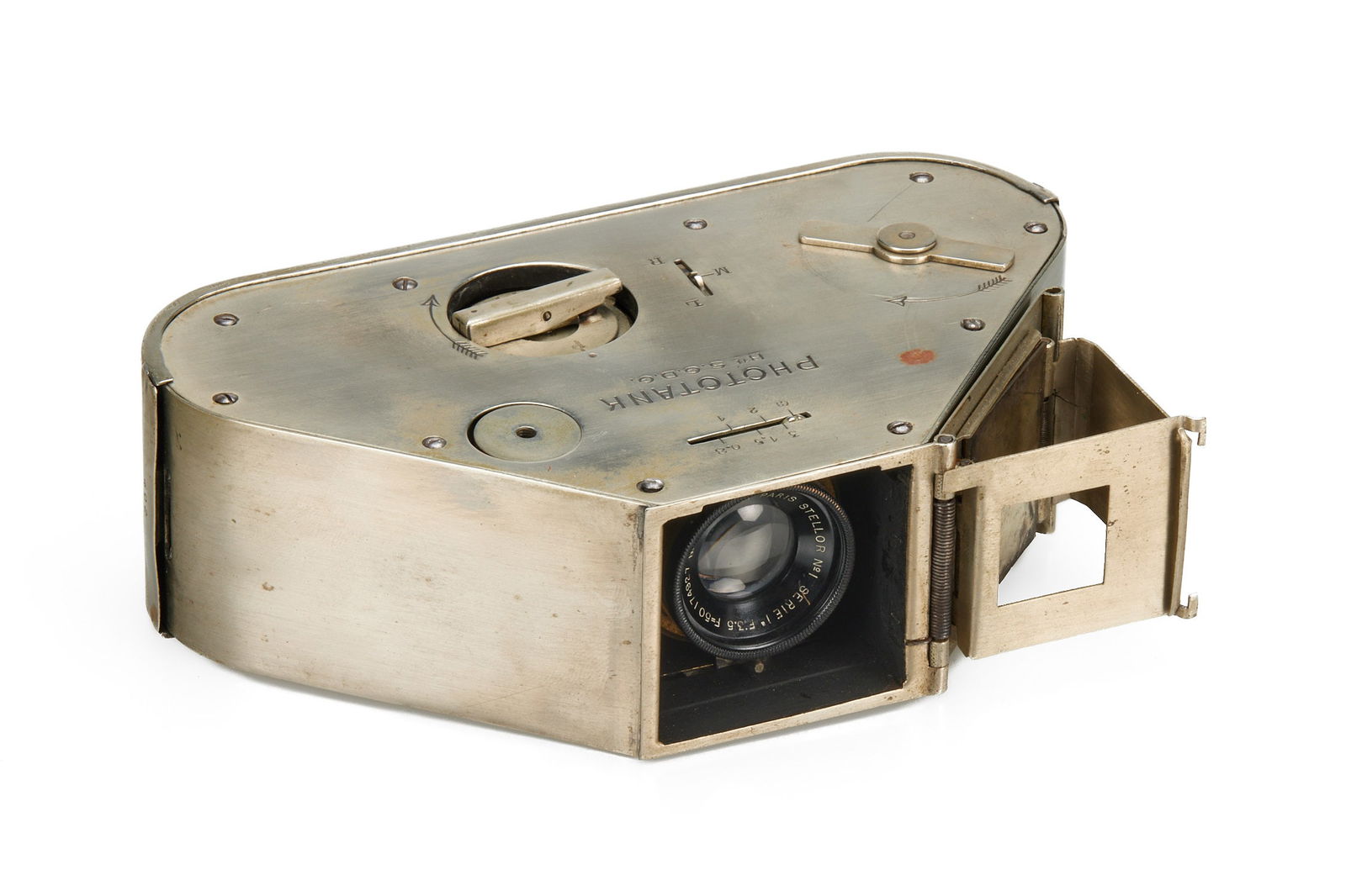 Bayle & Houssin, Bourdaux Phototank: SN: 402 Year/Baujahr: 1922 Condition/Zustand: B+ English The famous Leica forerunner for 50 exposures 24x24mm on 35mm film in unique design, Stellor Berthiot 3.5/50mm lens no.174927,