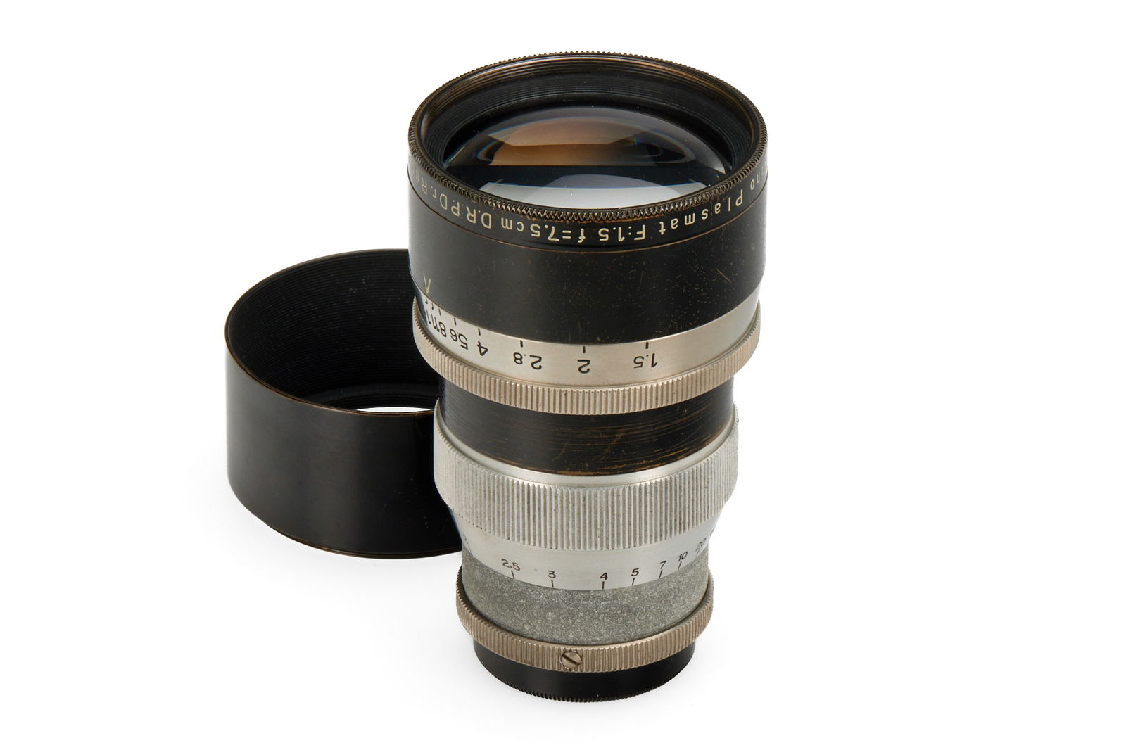 Hugo Meyer f.M39 Kino Plasmat 1.5/7.5cm: SN: 584838 Year/Baujahr: 1934 Condition/Zustand: B+ English The Hugo Meyer Kino-Plasmat 1.5/7.5cm in original M39 rangefinder coupled mount is one of the most spectacular fast early