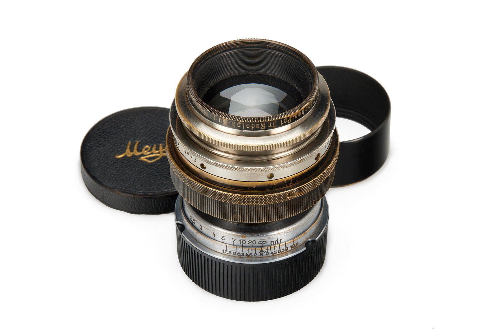 Hugo Meyer Kino Plasmat 1.5/2': SN: 463285 Year/Baujahr: c.1933 Condition/Zustand: B English Very rare 50mm Kino Plasmat with clean lenses, hood, cap, adapted for M39 (with M adapter) in RF coupled focusing mount.<