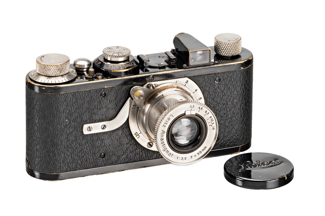 Leica I Mod. A Anastigmat: Start price: € 28,000 Estimate: € 50,000–70,000 Start price: RMB 220,000 Estimate: RMB 400,000–550,000 SN: 163 Year: 1925 Condition: B+ The