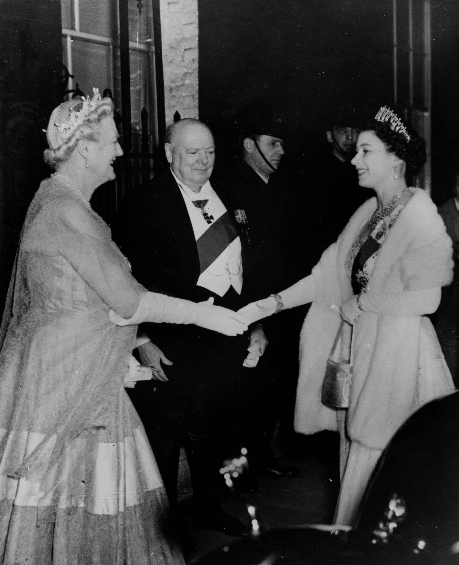 UNITED PRESS PHOTOS | Queen Elisabeth with Sir Winston Churchill and Lady Churchill, 1955: Vintage print, 21 x 16 cm, stamped