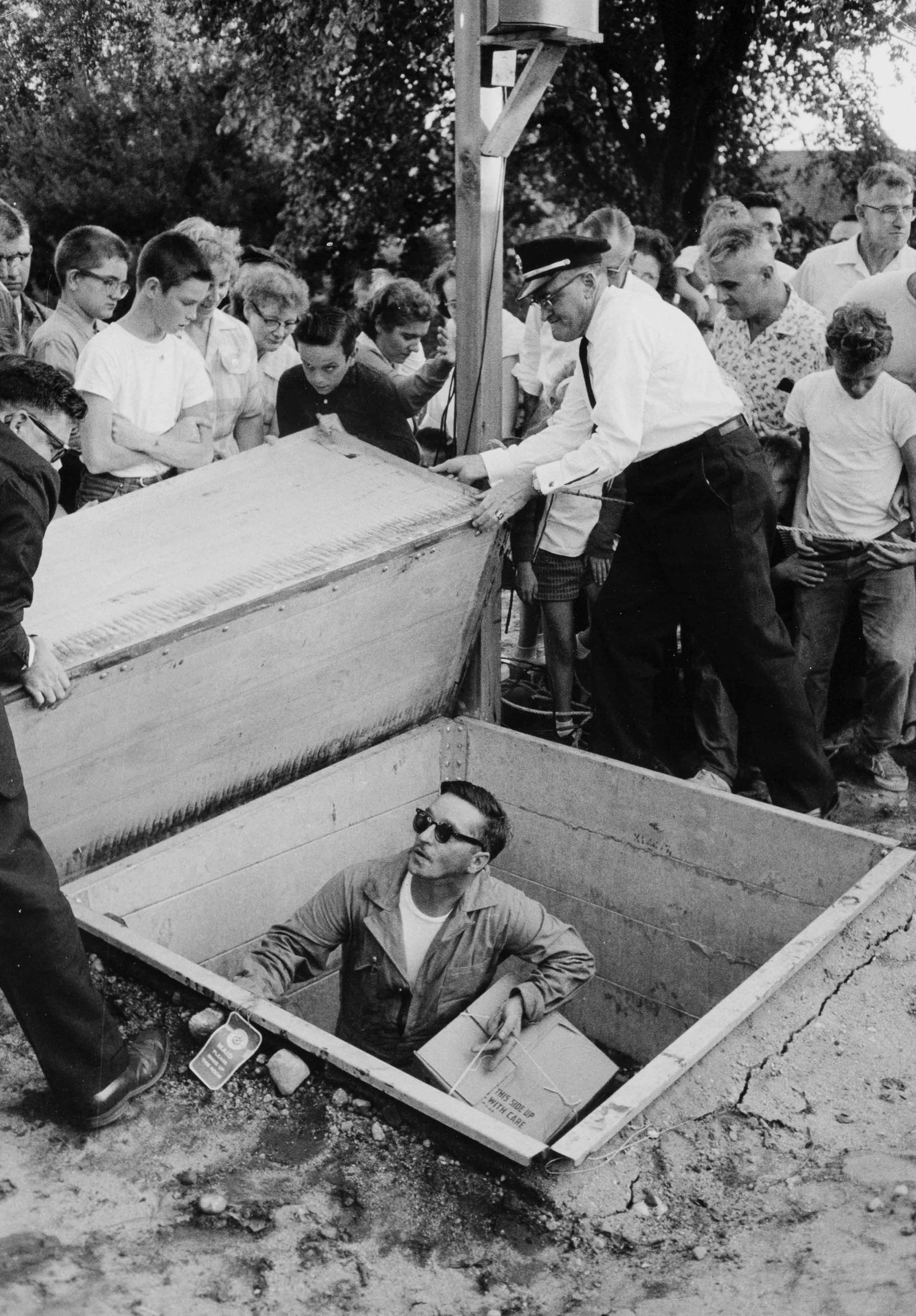 MAX SCHELER (1928–2003) | Nuclear bunker USA, 1963: Vintage print, 30 x 21 cm, stamped