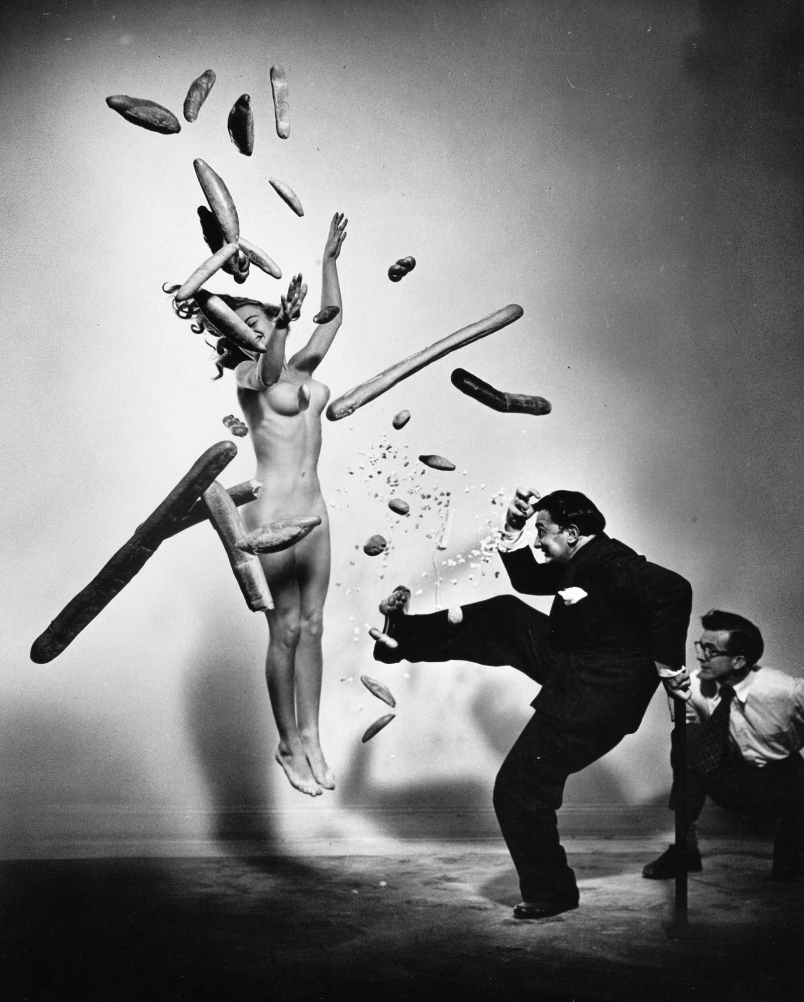 PHILIPPE HALSMAN (1906–1979): PHILIPPE HALSMAN (1906–1979) | Popcorn Nude', New York 1948 Image size: 35 x 27 cm English Gelatin silver print, printed in the 1980s on double-weight semi-matte paper 35.3 x 27.7 cm, in excelle