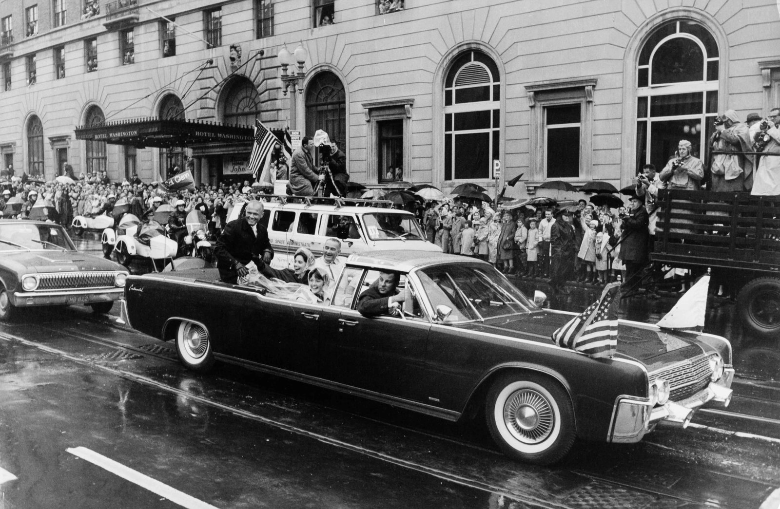 PATRICE HABANS | John Glenn waving alongside Vice President Lyndon B. Johnson, Washington, 1962 (1 of 1)