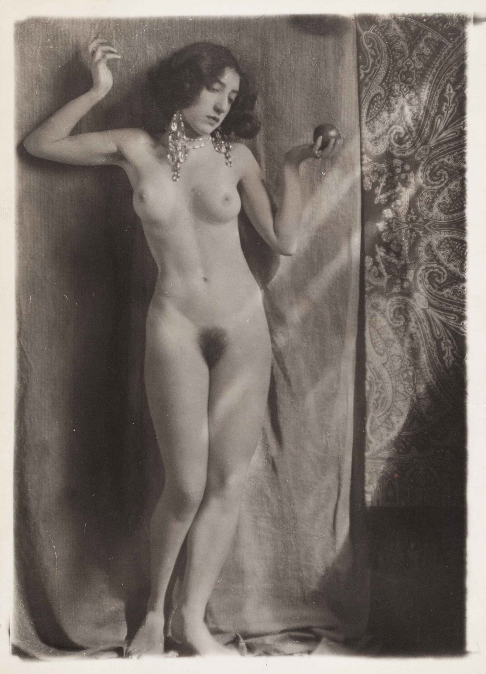 ANTON JOSEF TRCKA (1893–1940): ANTON JOSEF TRCKA (1893–1940) | Nude study, Vienna 1925 Image Size: 16.9 x 11.8 cm English Vintage gelatin silver print on Agfa Brovira paper 17.8 x 12.8 cm, in very good condition. LITERATURE