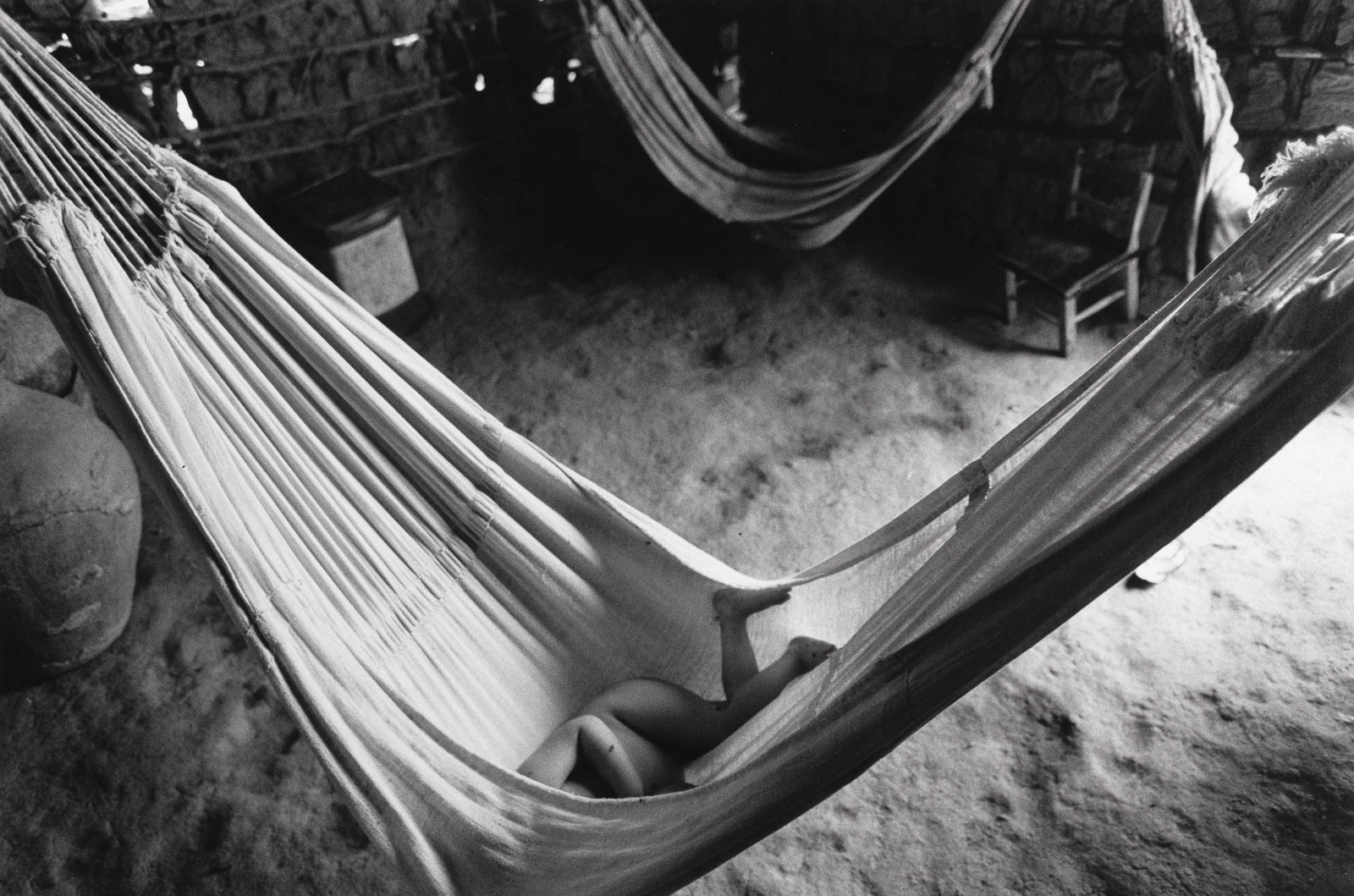 SEBASTIÃO SALGADO (1944–2025): SEBASTIÃO SALGADO (1944–2025) | Drought, Brasil 1983 Image Size: 23.1 x 34.7 cm English Vintage gelatin silver print, printed on RC paper 30.3 x 40.3 cm, in very good condition.