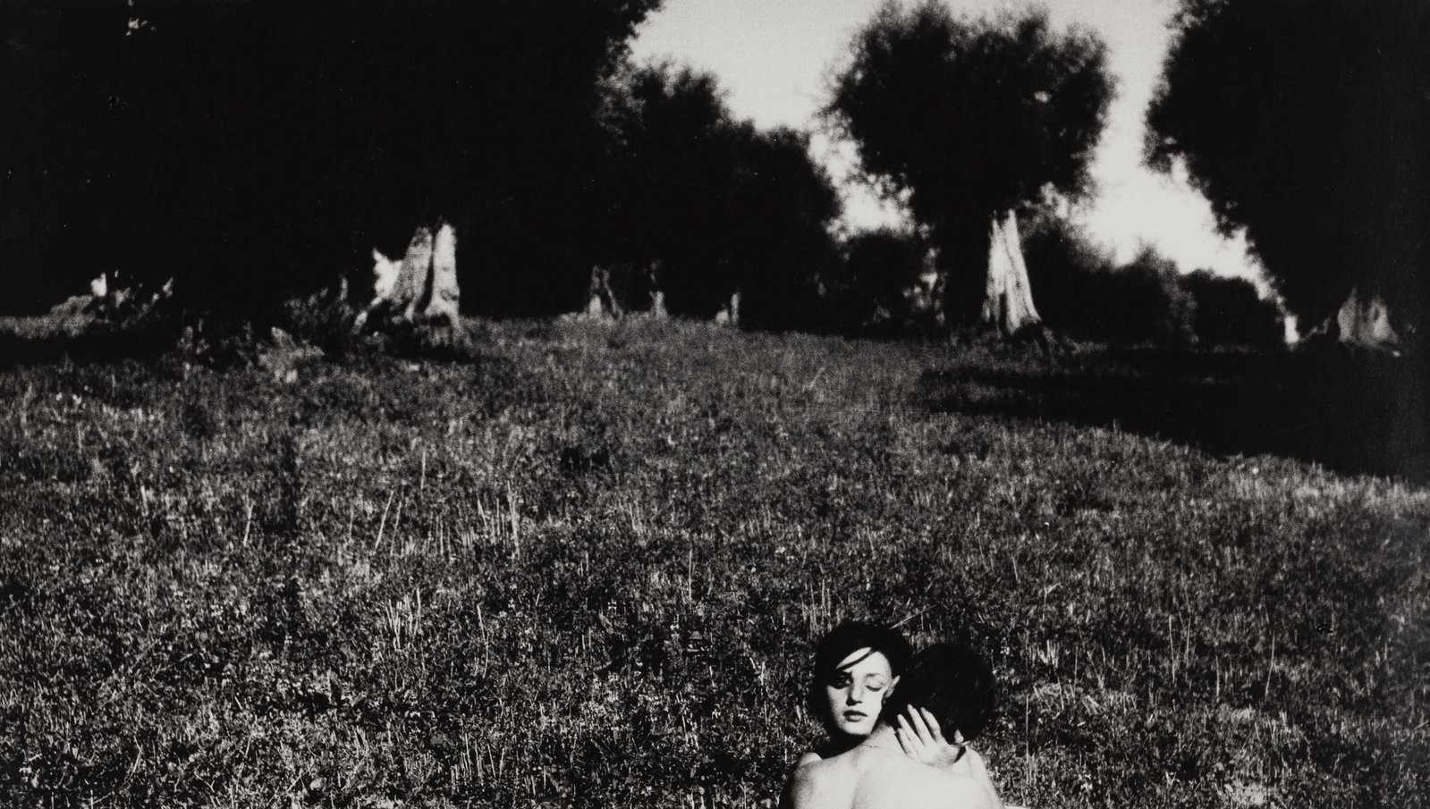 MARIO GIACOMELLI (1925–2000): MARIO GIACOMELLI (1925–2000) | From the series 'A Man, a woman, a love', Senigallia 1960 Image Size: 22 x 38.8 cm English Vintage gelatin silver print, in very good condition. Photographer's