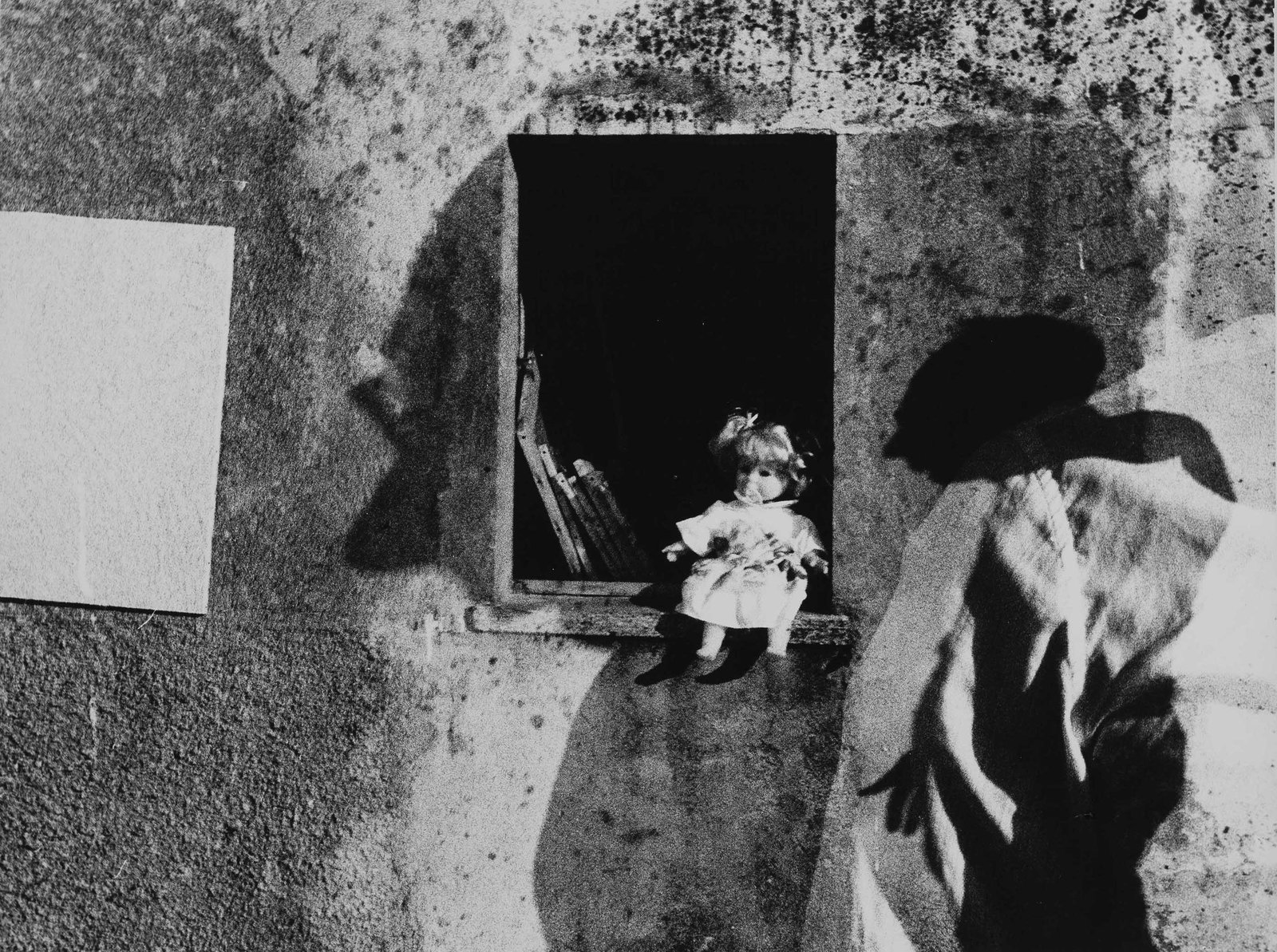 MARIO GIACOMELLI (1925–2000): MARIO GIACOMELLI (1925–2000) | From the series 'Il pittore Bastari', Italy 1992 Image Size: c. 30 x 40 cm English Vintage gelatin silver print on Agfa paper, in very good condition. Signed by