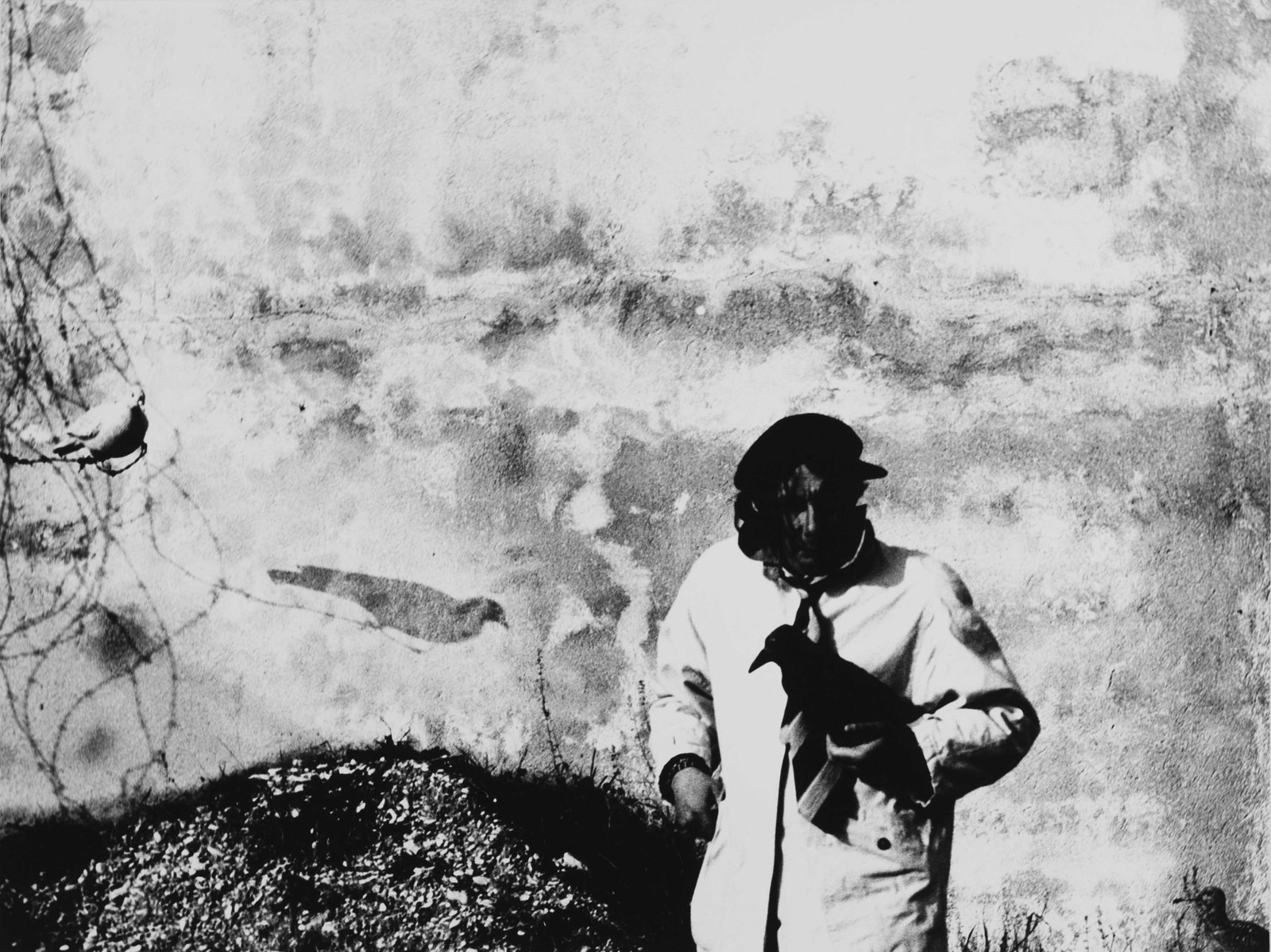 MARIO GIACOMELLI (1925–2000): MARIO GIACOMELLI (1925–2000) | From the series 'Il pittore Bastari', Italy 1992 Image Size: c. 30 x 40 cm English Vintage gelatin silver print on Agfa paper, in very good condition. Signed by