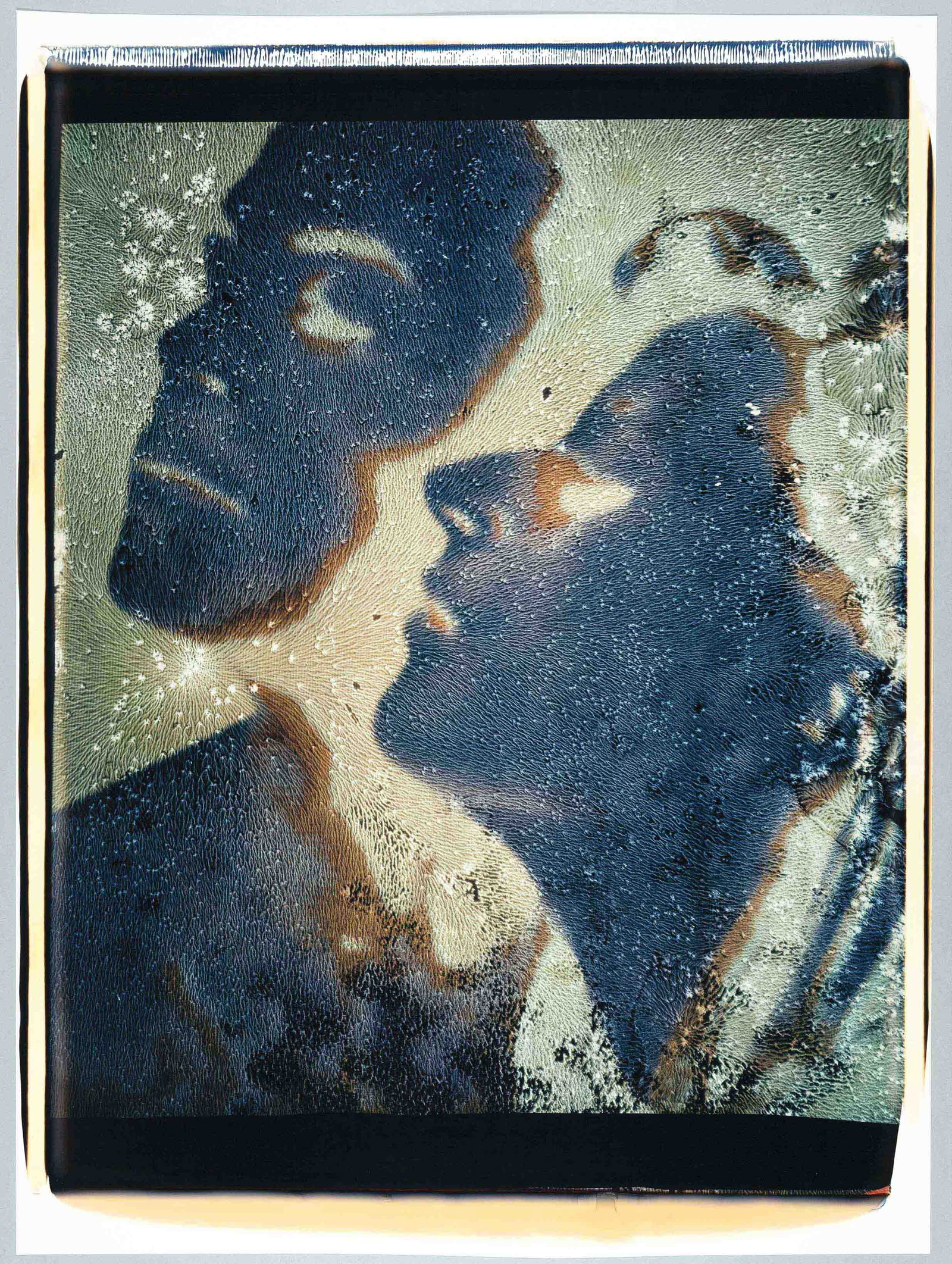 HERBERT DÖRING-SPENGLER (*1944): HERBERT DÖRING-SPENGLER (*1944) | 'Head to head', 1987 Image Size: c. 60.5 x 51 cm English Unique Polaroid Polacolor 20x24 inch, c. 75 x 56 cm, in excellent condition. Former Polaroid Coll. no.