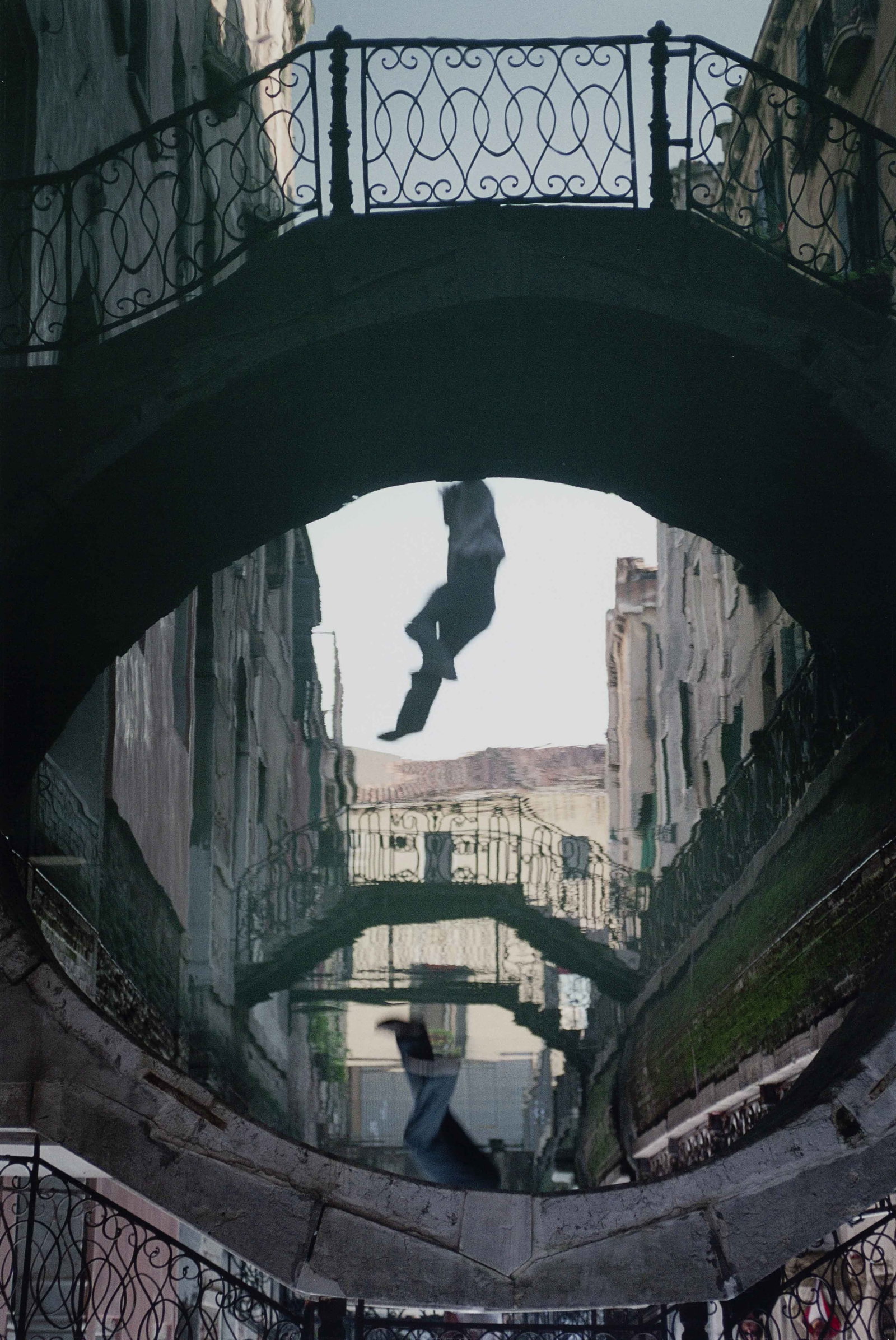 GELATIN (founded 1993): GELATIN (founded 1993) | 'nellanutella', Venice, Italy 2001 Image Size: 75 x 50 cm English Chromogenic print on Fuji Color paper, in very good condition. Credited by GELATIN, signed by Tobias Urban