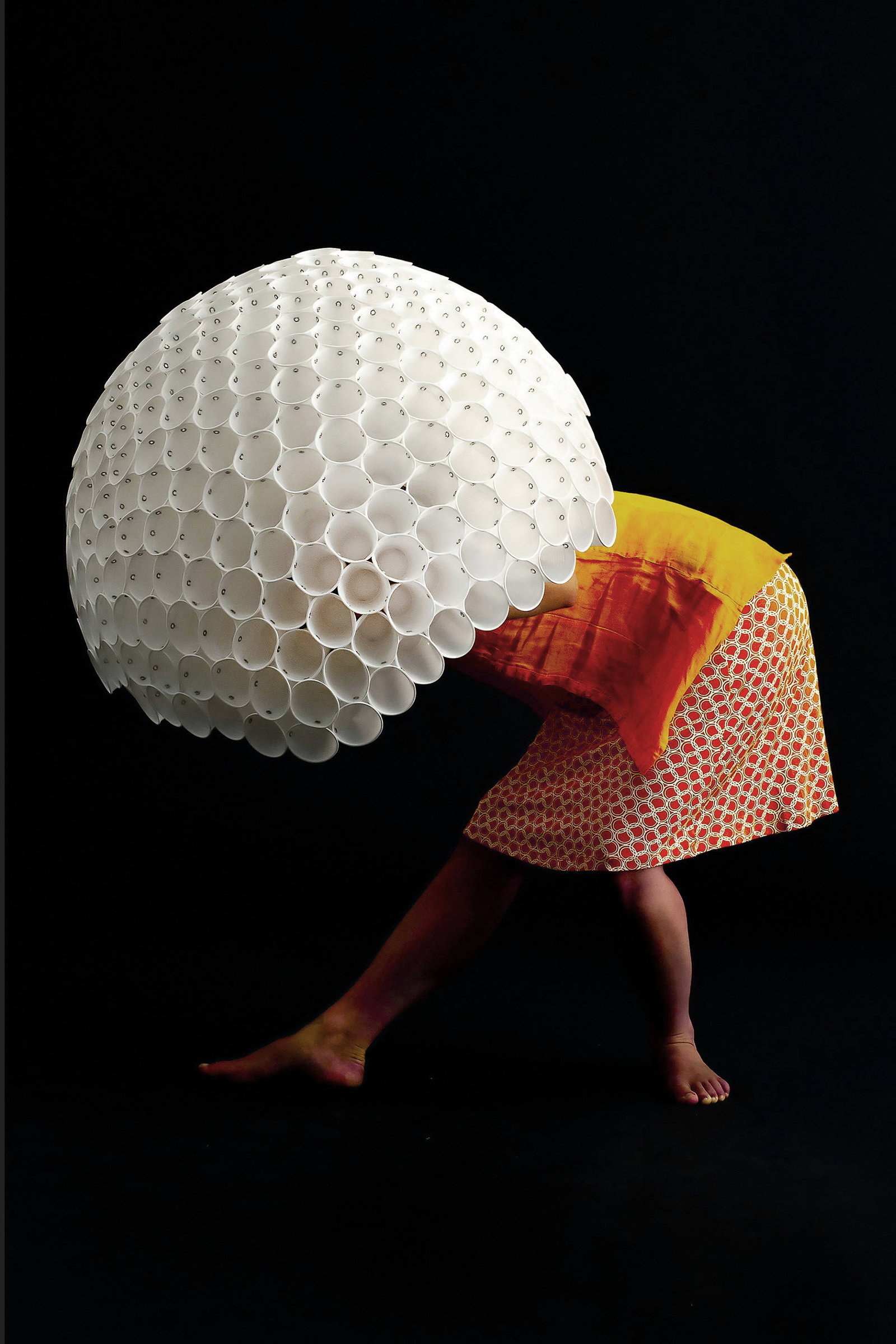 INGRID BARTEL (*1953): INGRID BARTEL (*1953) | 'Head Full Cup', 2012 Image Size: 110 x 80 cm English Archival pigment print on fine art paper 109 x 79 cm, face-mounted with Diasec on Aluminium, with hanging rails, in