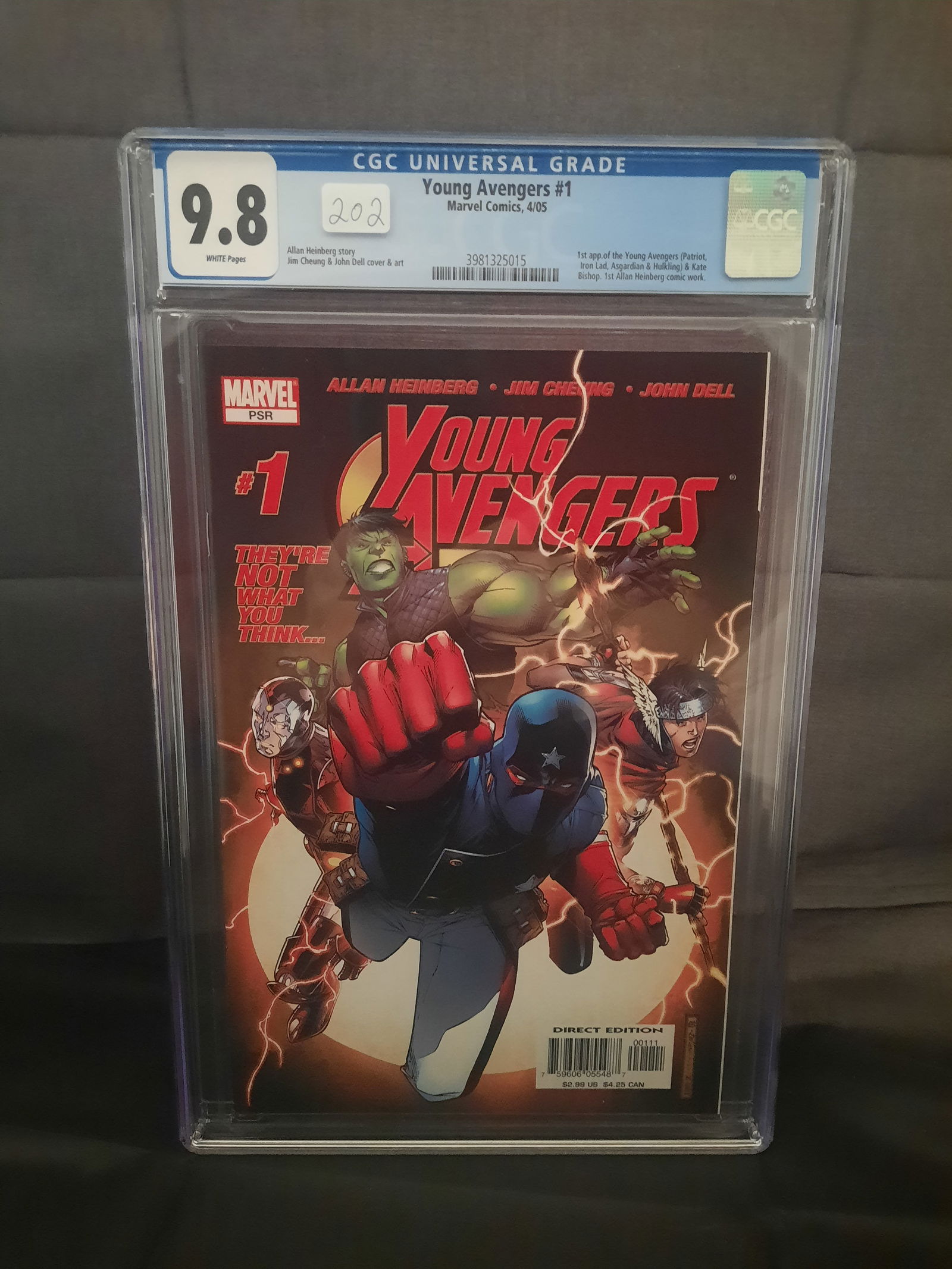 Young Avengers #1 cgc 9.8- 2005,white pages (1 of 2)