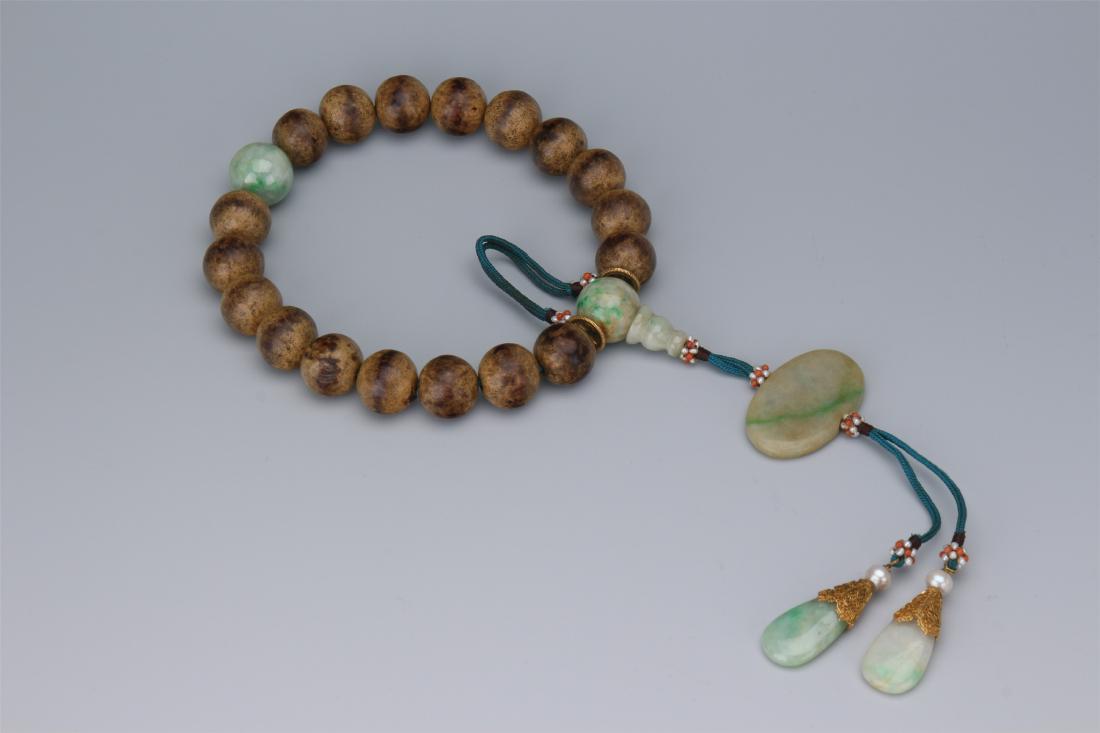 CHINESE AGALWOOD BEAD BUDDHIST BRACELET: CHINESE AGALWOOD BEAD BUDDHIST BRACELET. Diam. 1.6 cm. Free shipping to any USA 48 states deliver and $100 oversea shipping.