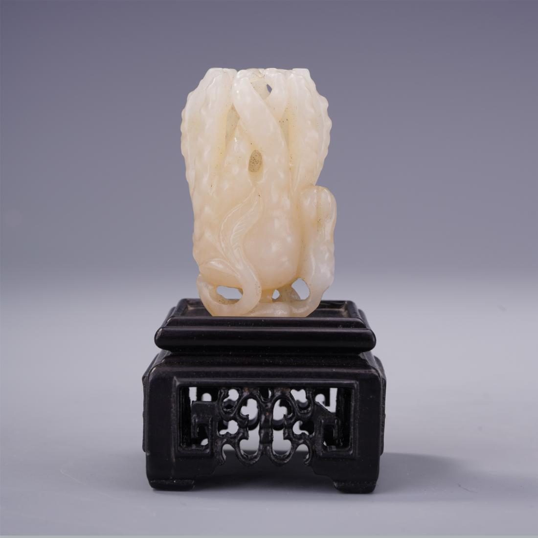 CHINESE WHITE JADE BUDDHA HAND: CHINESE WHITE JADE BUDDHA HAND. 5 cm by 3 cm by 2.5 cm. Weight 33 gram. Shipping cost $30 to any USA 48 states and $100 oversea shipping. Our package processing time range is 2wk to 4wk. Items to some