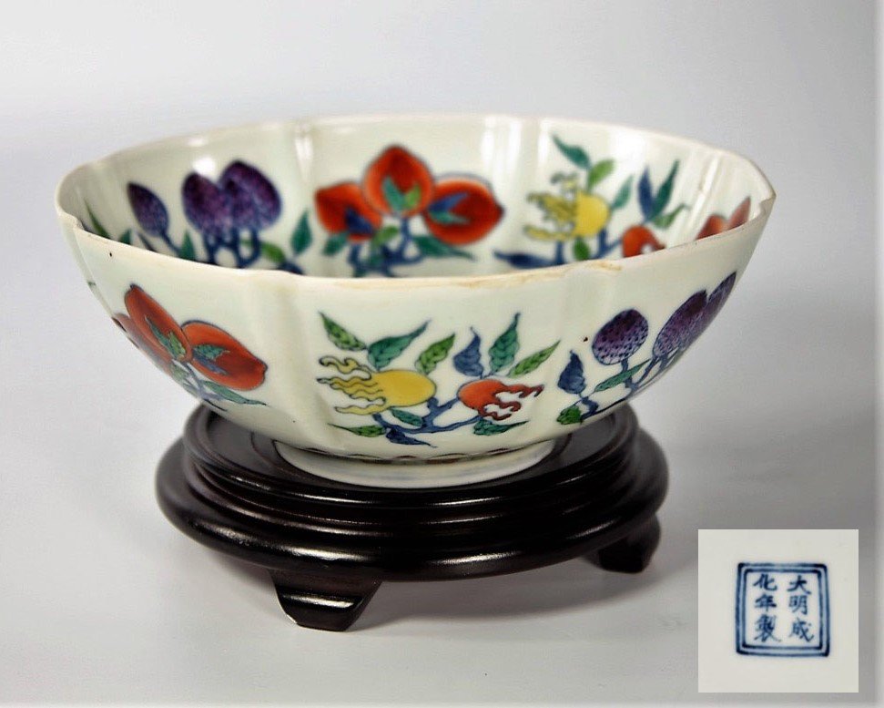Chinese Ming Dynasty Doucai porcelain bowl: Chinese Ming Dynasty Doucai porcelain bowl With Chenghua marked on bottom; Approx. H: 7.9 cm x 20.4 cm,