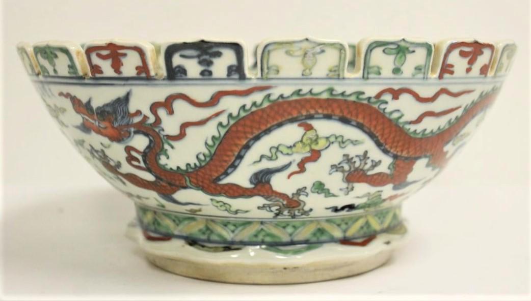 Chinese Ming Dynasty Doucai porcelain Dragon bowl (1 of 10)