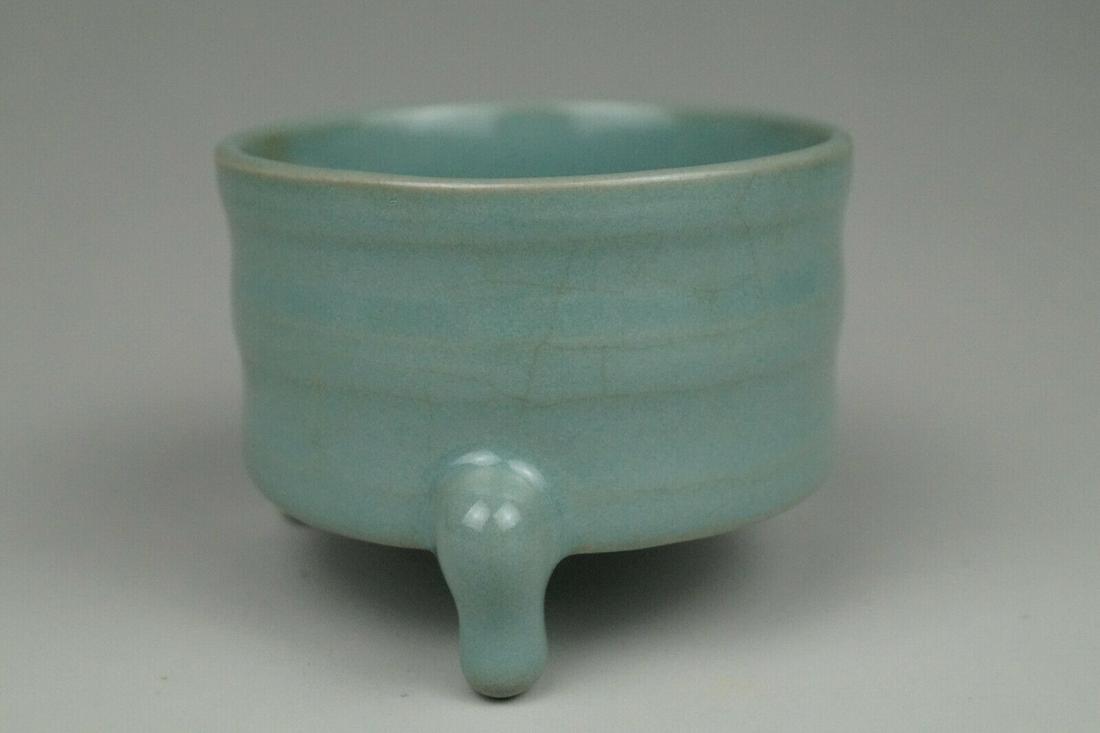 Chinese Song Ru Ware Porcelain Tripodia Brush (1 of 7)