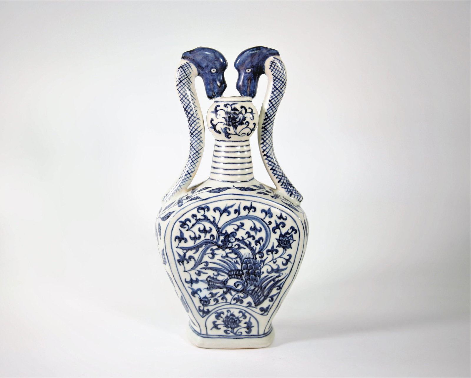 Chinese Chinese Ming Dynasty Xuande Blue and white: Chinese Chinese Ming Dynasty Blue and white porcelain vase With Xuande Mark 12.75"Hx6.5"x3.4",Property from Private Collection