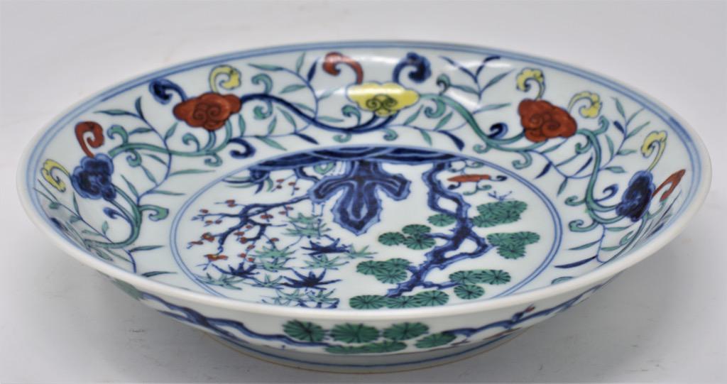 Chinese Ming Dynasty Chenghua Doucai porcelain plate (1 of 6)