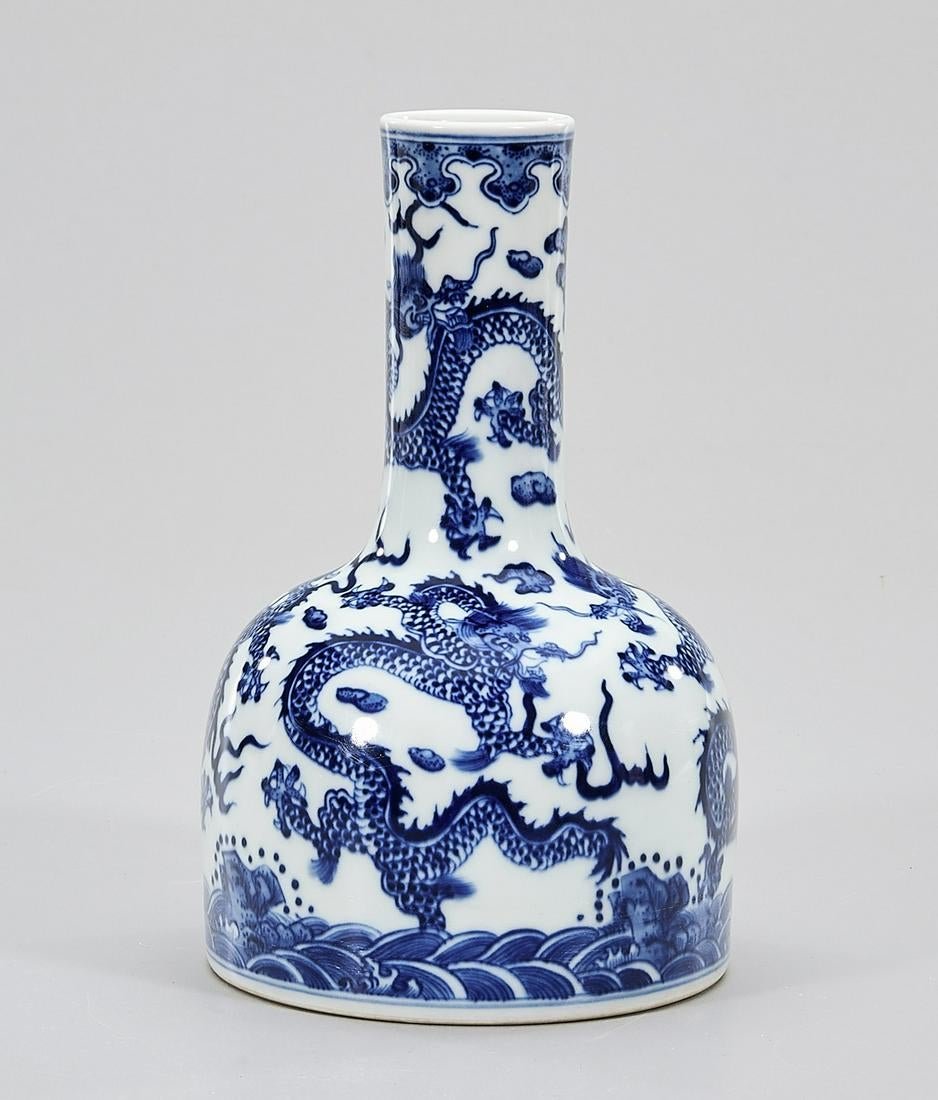 Qing Qianlong Blue & White Porcelain Vase: Qing Qianlong Blue & White Porcelain bottle neck vase; depicting dragons chasing pearls; Qianlong mark to base; 7 1/4" x 4 1/2" (approx.)
